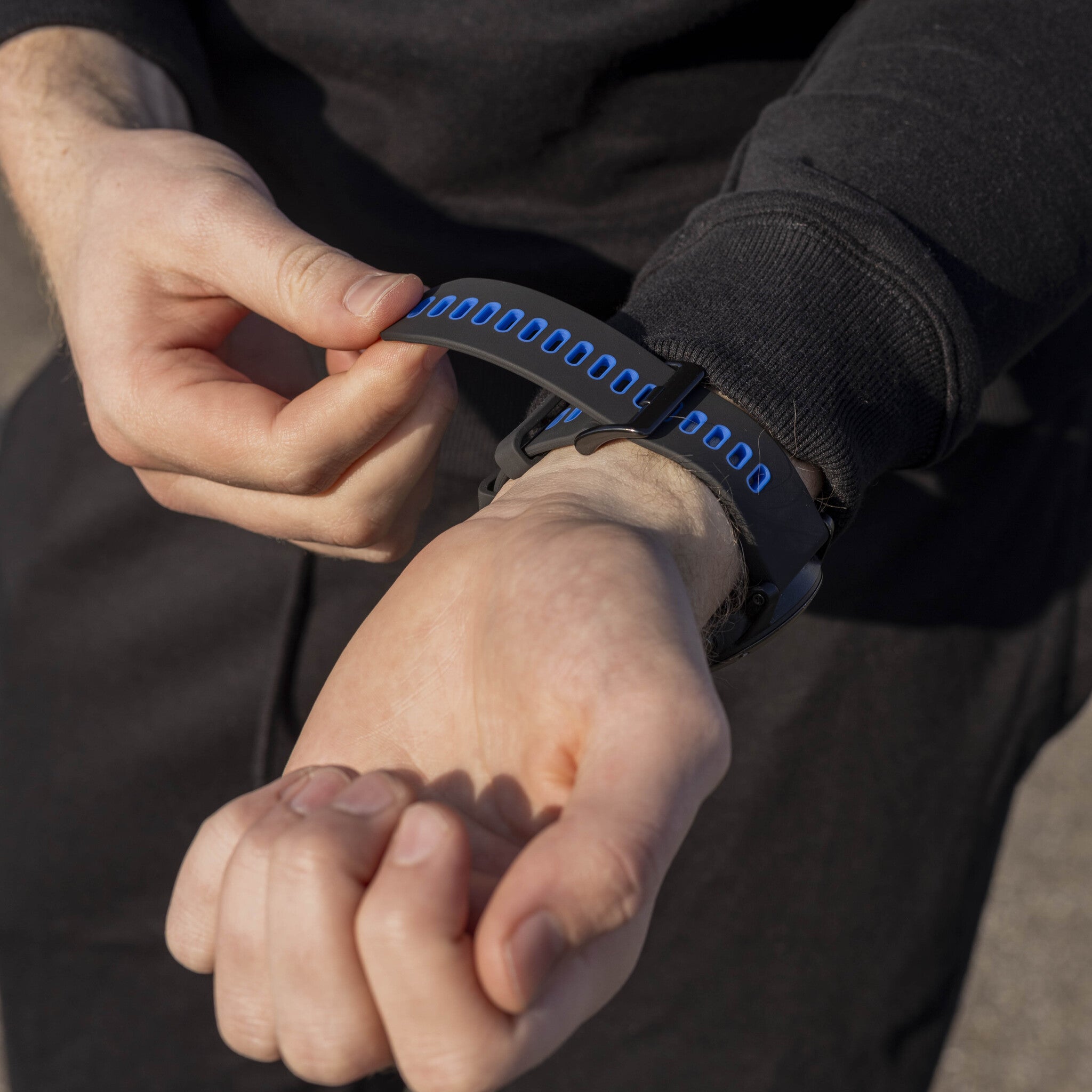 Garmin Quatix 8 - 51mm Sport Strap with Buckle (Black/Blue)