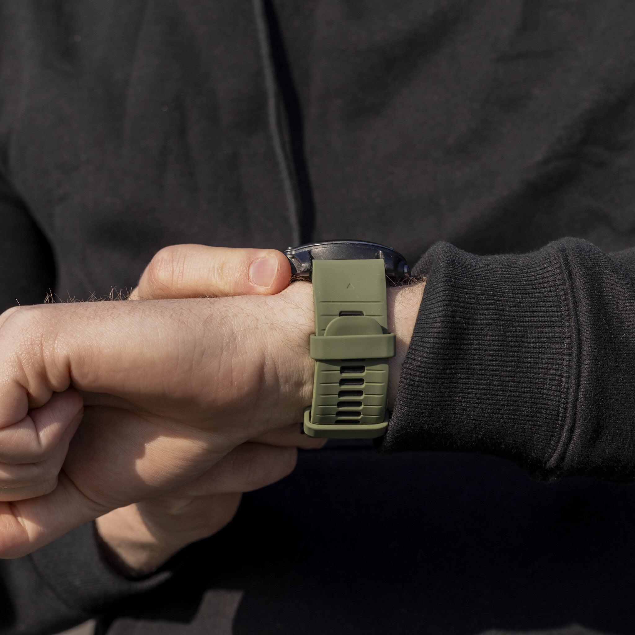 Garmin Fenix 8 Pro - 51mm Sport Strap with Buckle (Olive Green/Black)