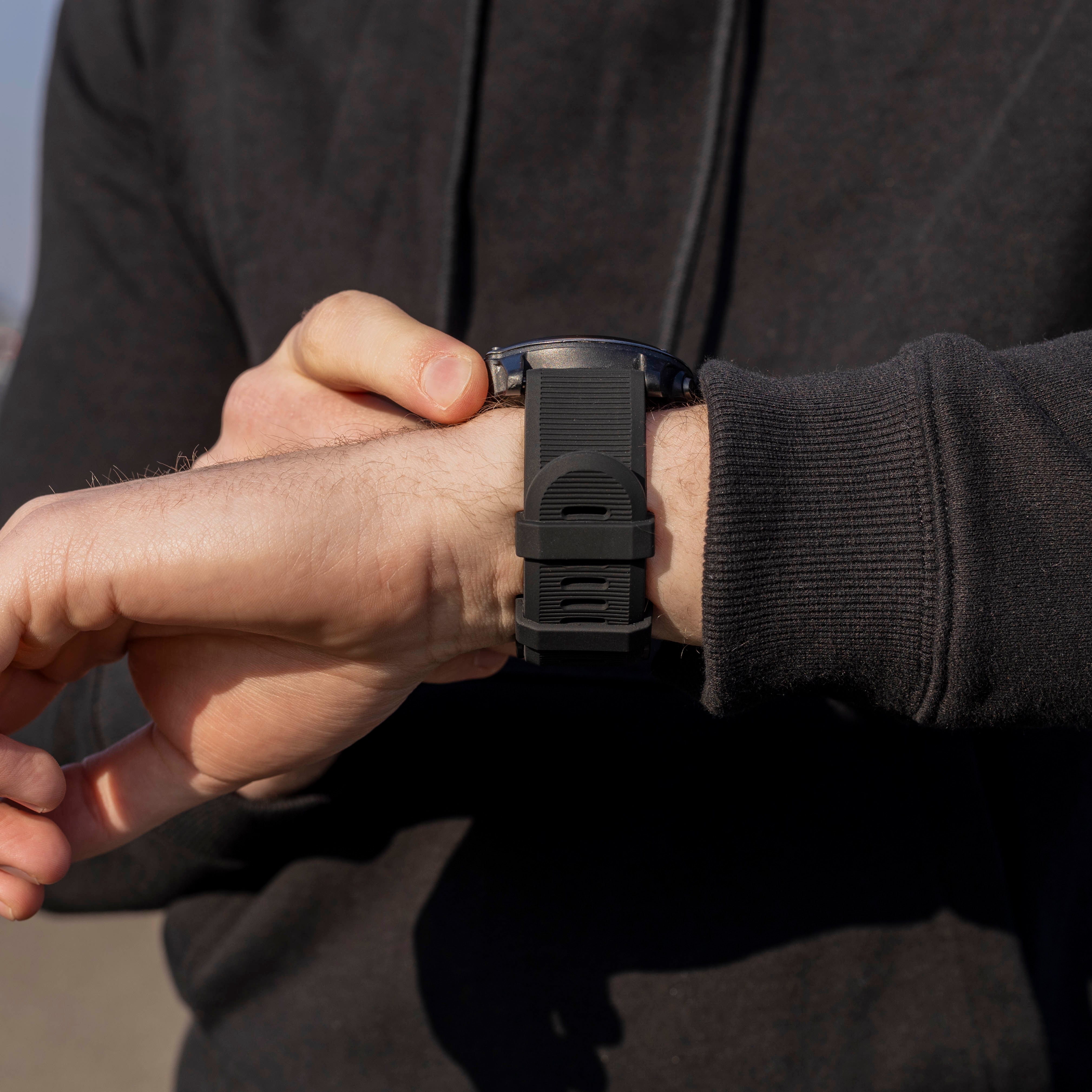 Garmin Quatix 3 / 6x / 7x Solar Silicone Strap (Black)