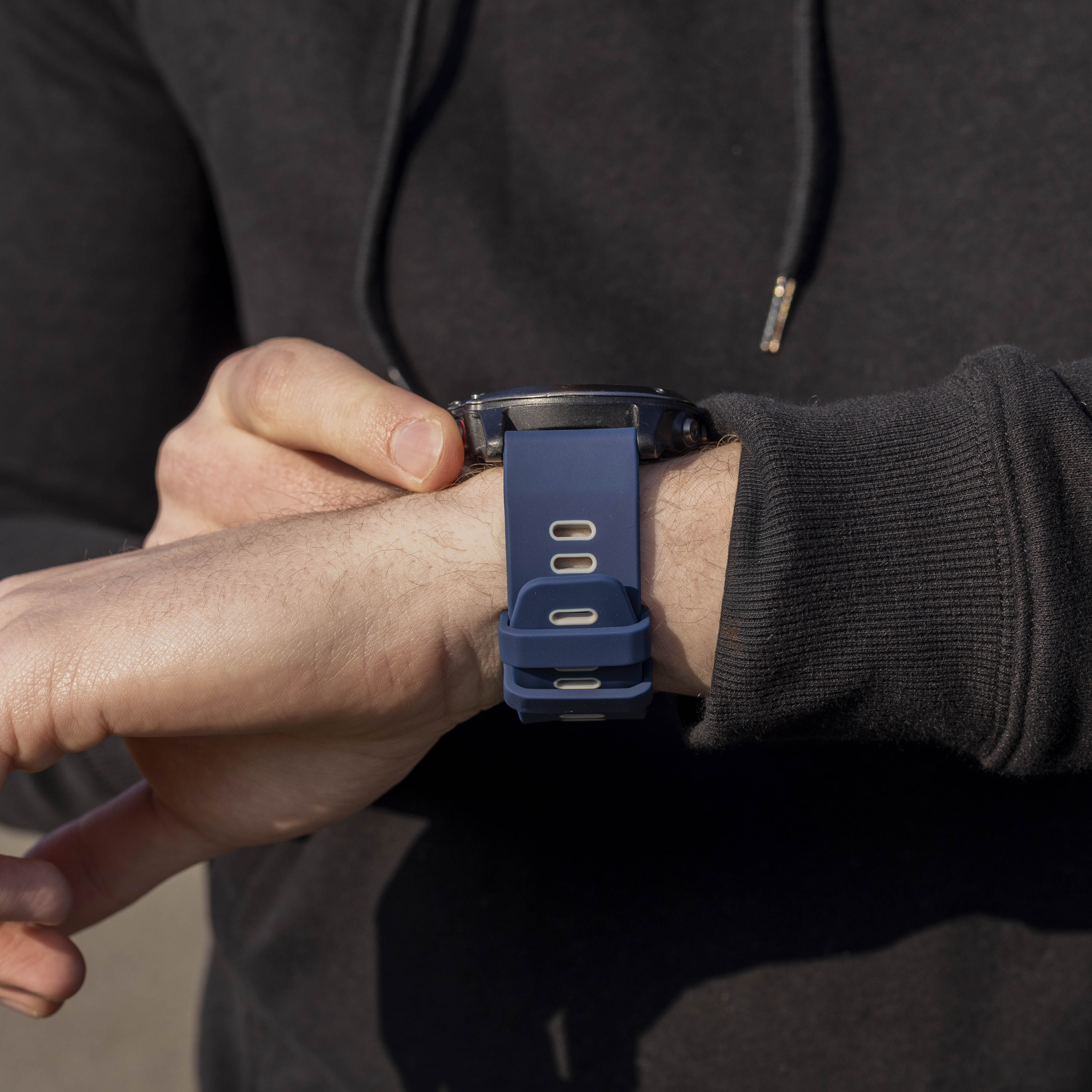 Garmin Fenix 8 - 51mm Sport Buckle Strap (Blue/Gray)