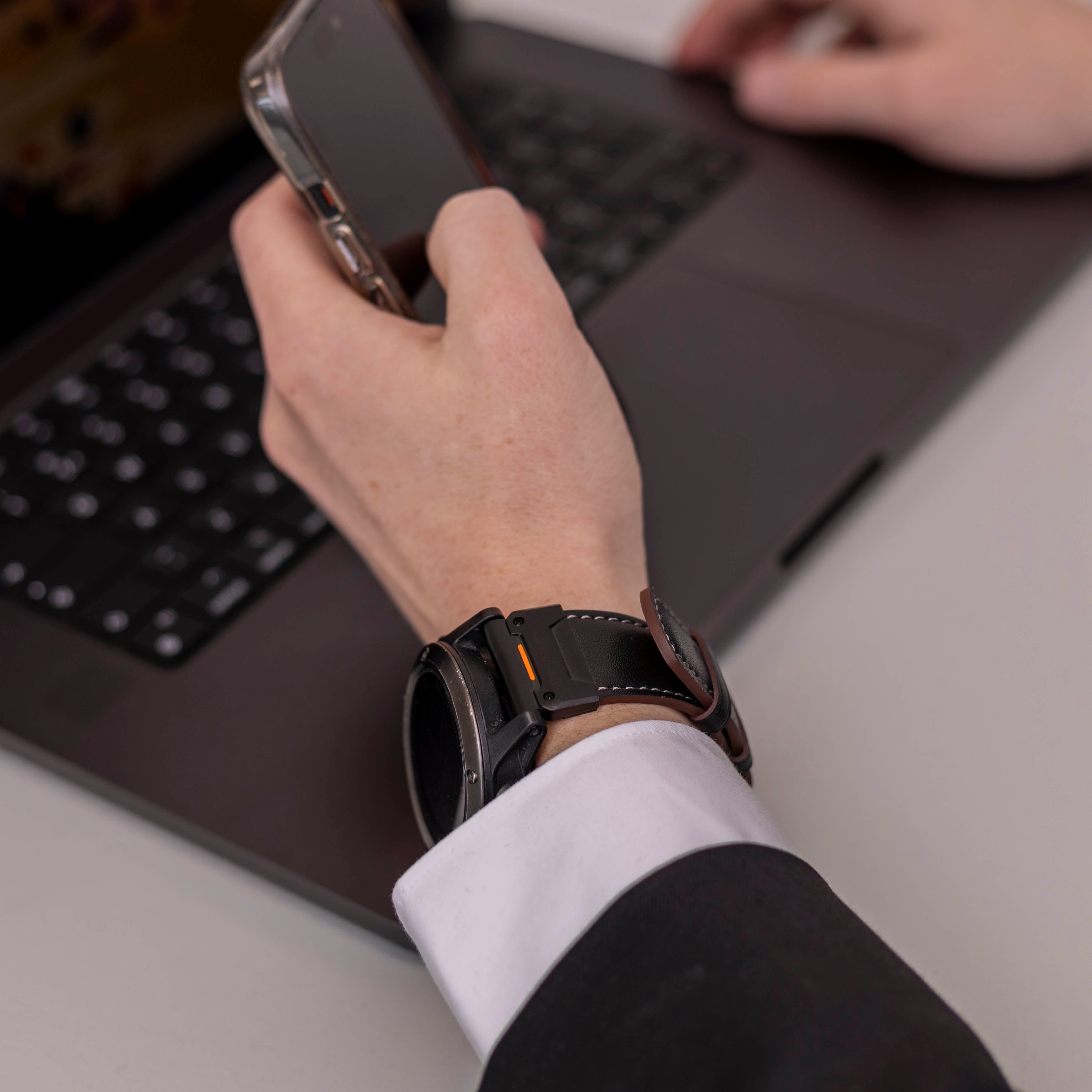 Garmin Fenix 7x Genuine Leather Strap (Black)