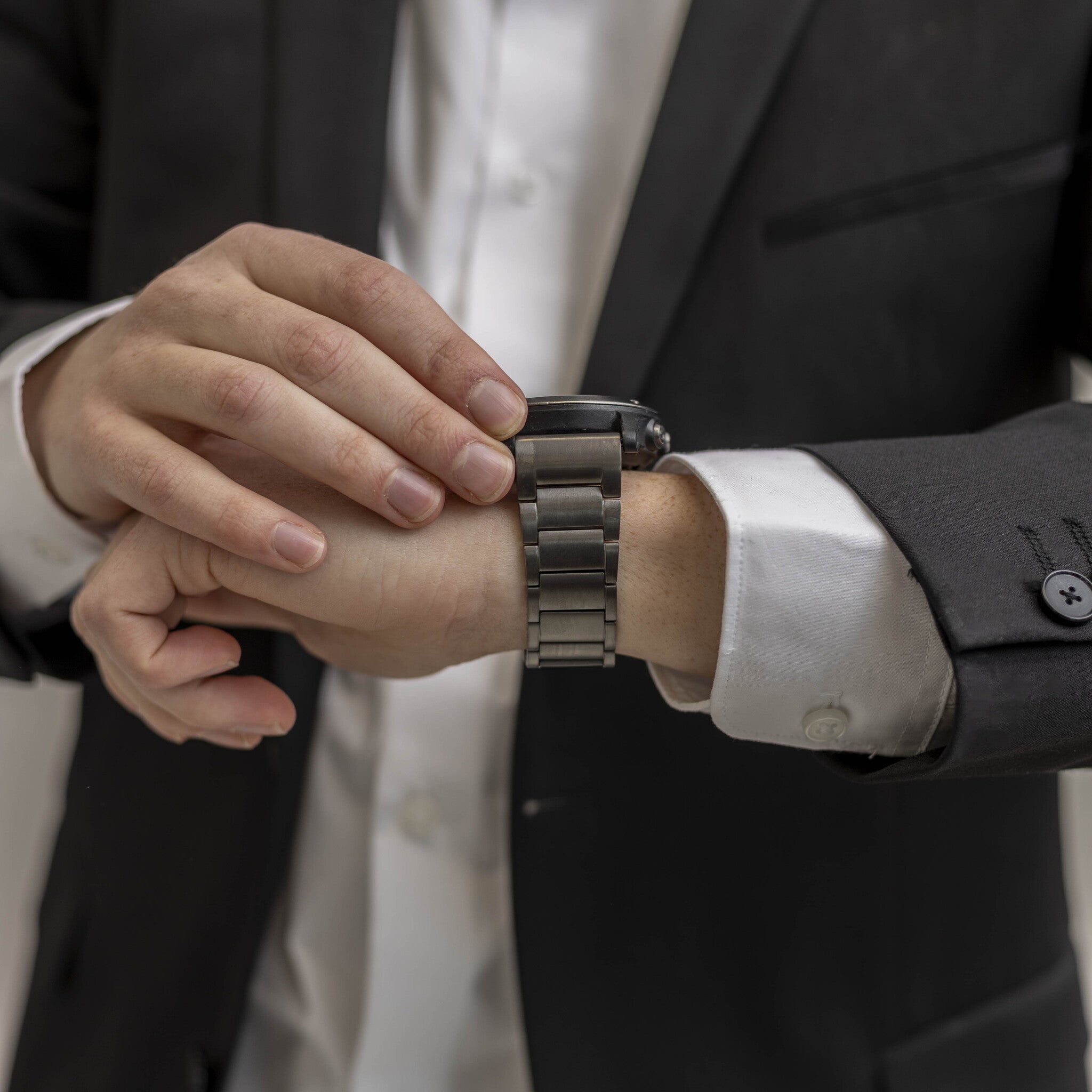 Garmin Fenix E Magnetic Titanium Strap (Graphite)