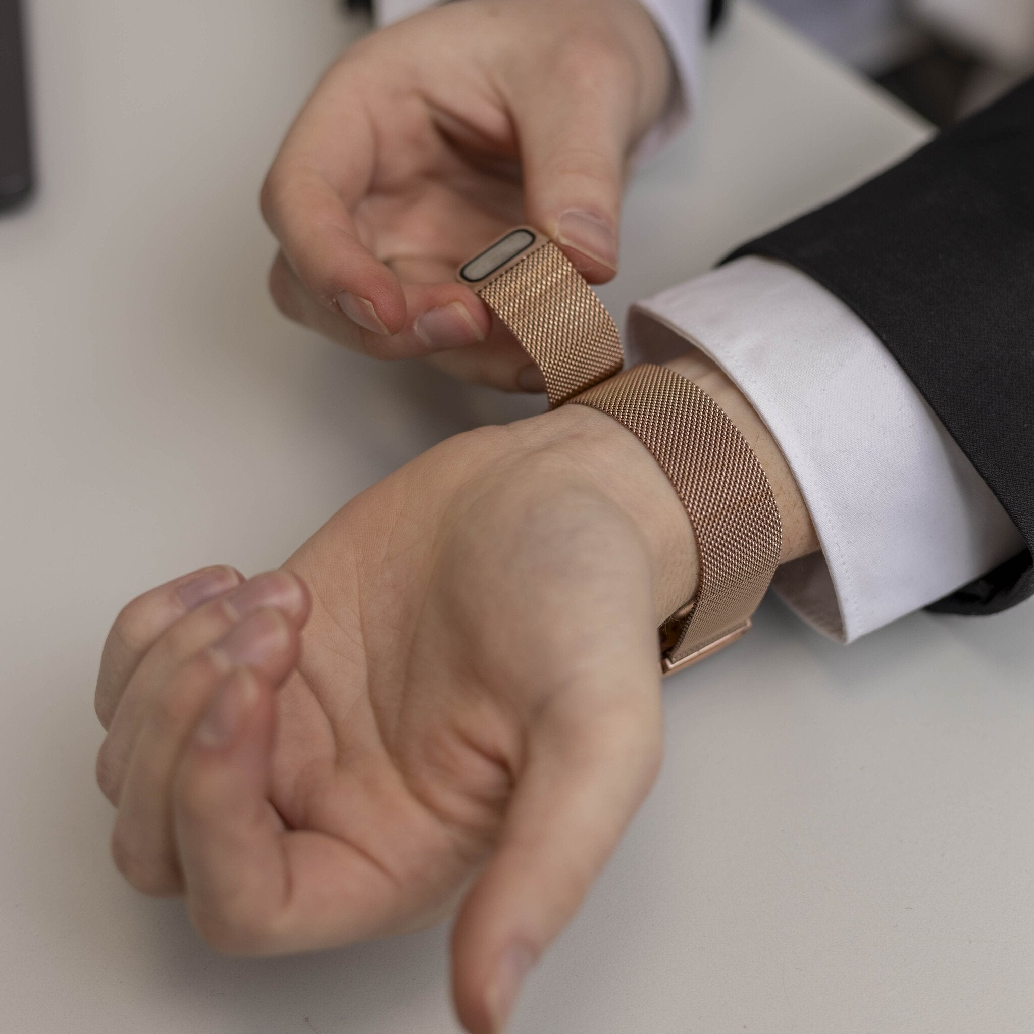 Garmin Forerunner 745 Milanese Strap (Rose Gold)