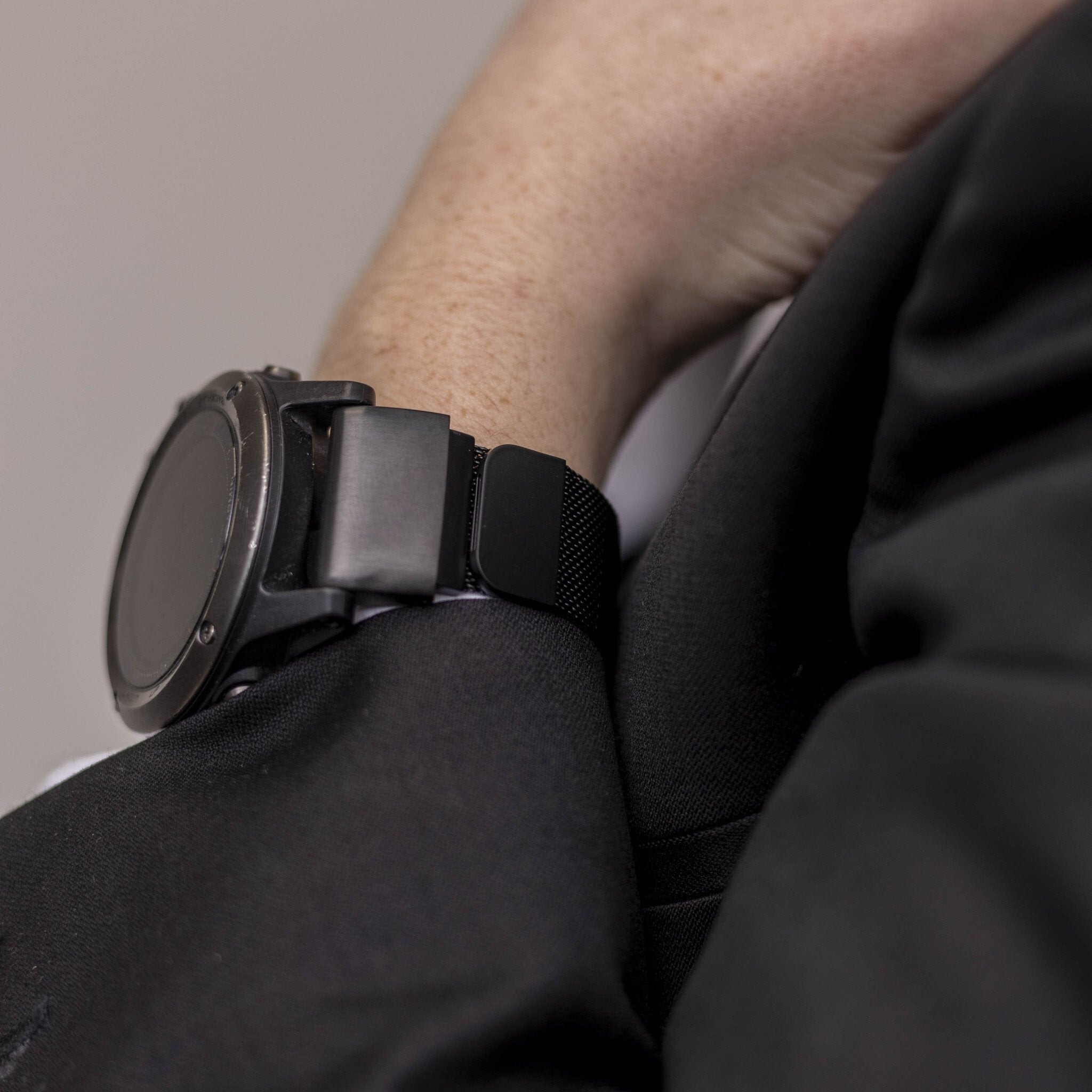 Garmin Forerunner 935 Milanese Strap (Black)