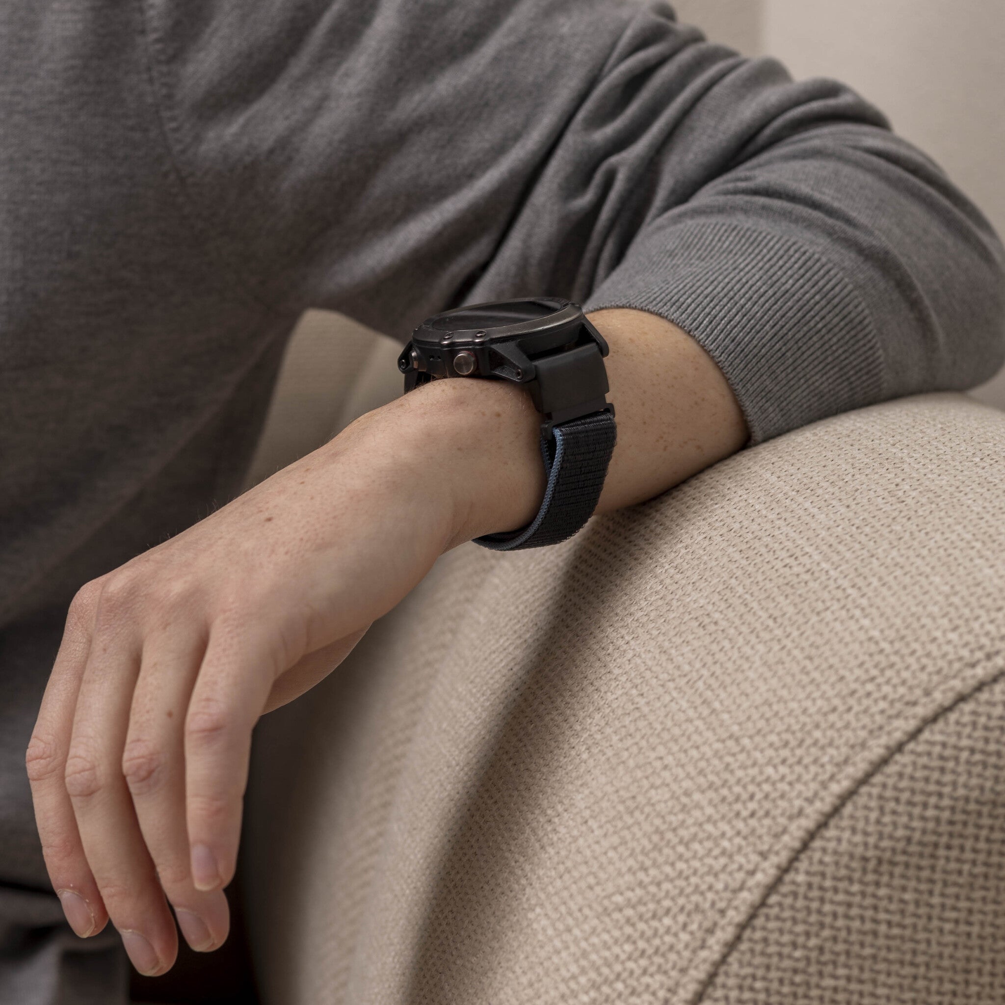 Garmin Instinct 2 Nylon Strap (Charcoal)