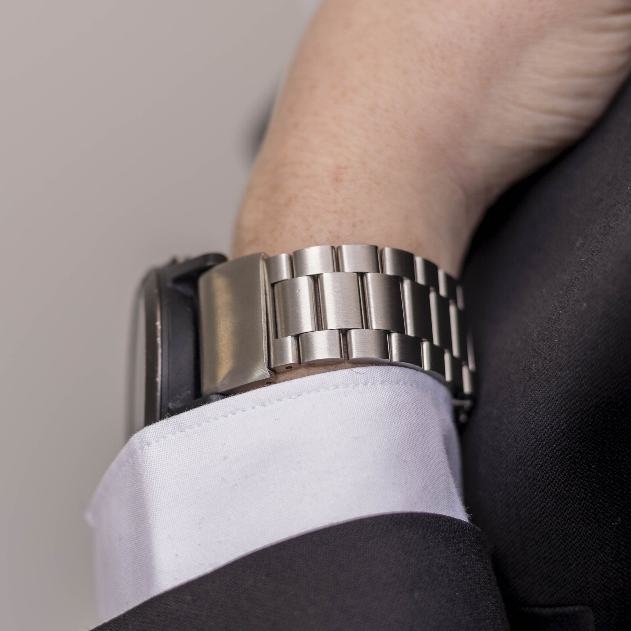Garmin Descent G1 Steel Strap (Silver)