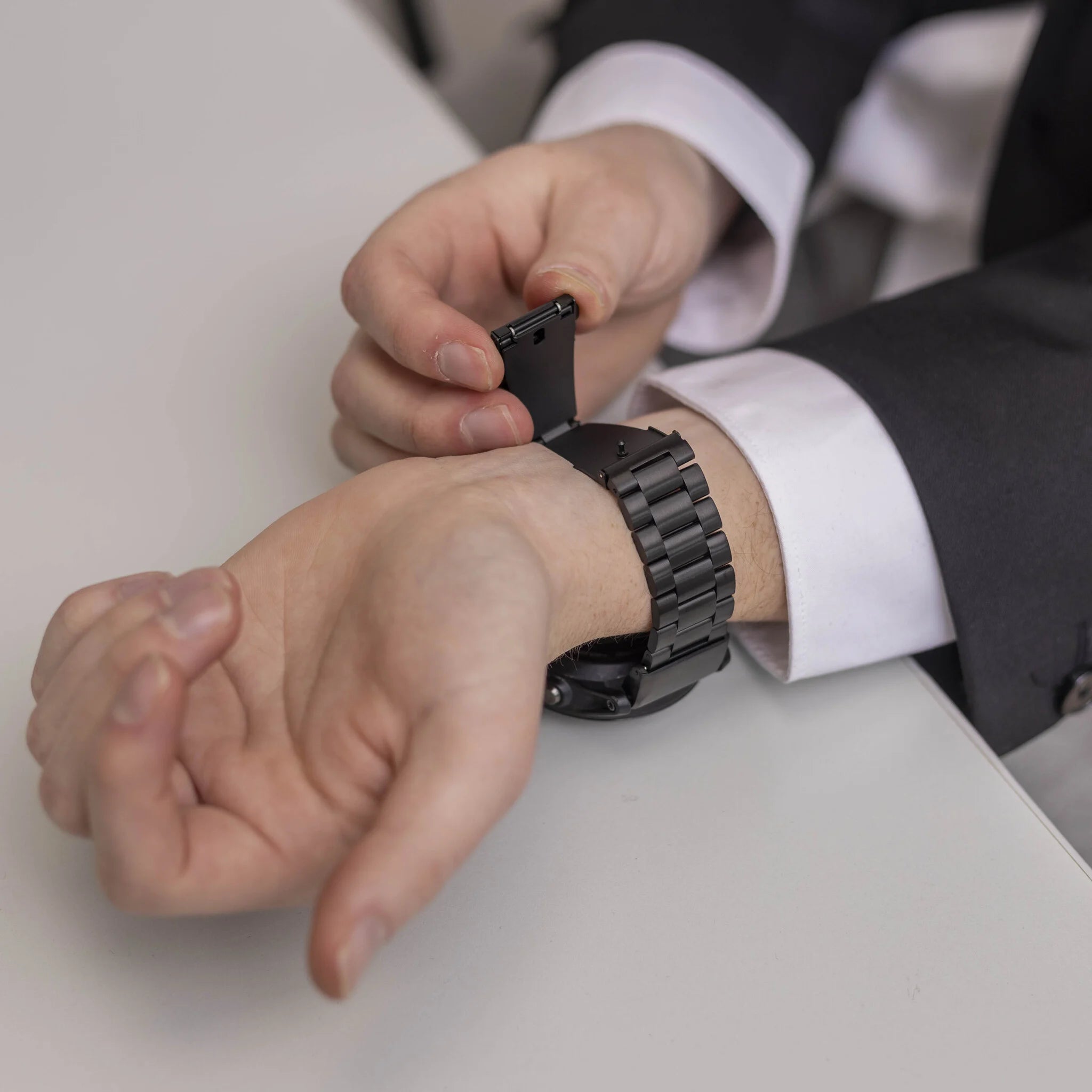 Garmin Epix Gen 2 Steel Strap (Black)