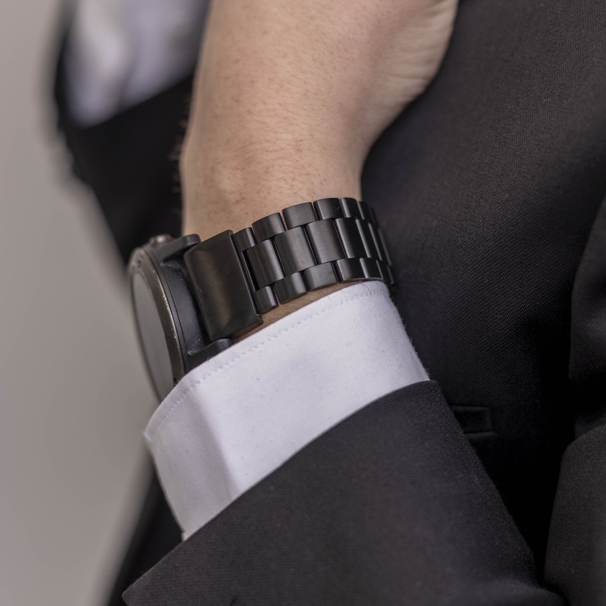 Garmin Approach S70 - 47mm Steel Strap (Black)