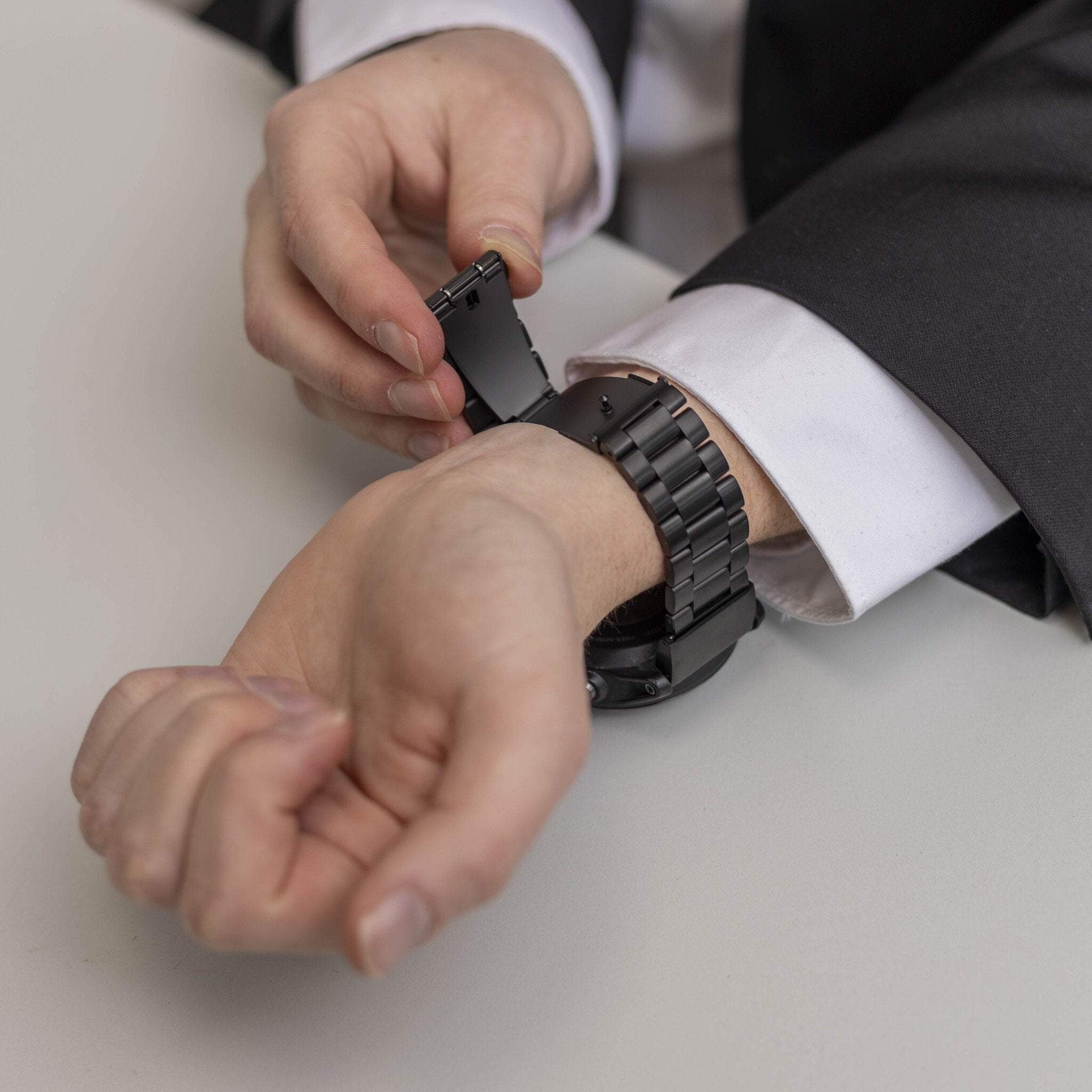 Bandz Garmin Forerunner 745 Steel Strap 'Classic' (Black)