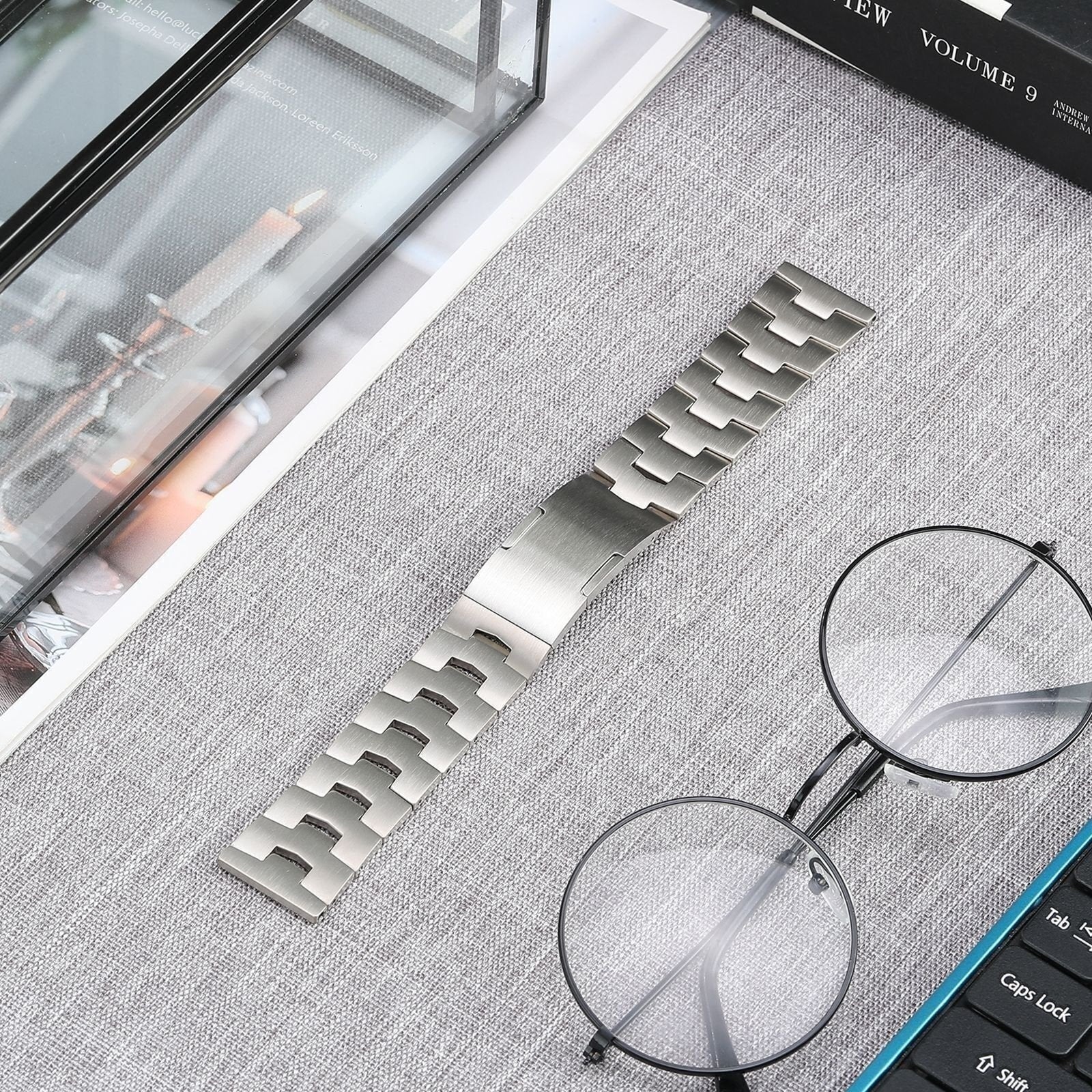 Huawei Watch GT 5 - 46mm Titanium Grain Strap (Flat Closure) (Silver)