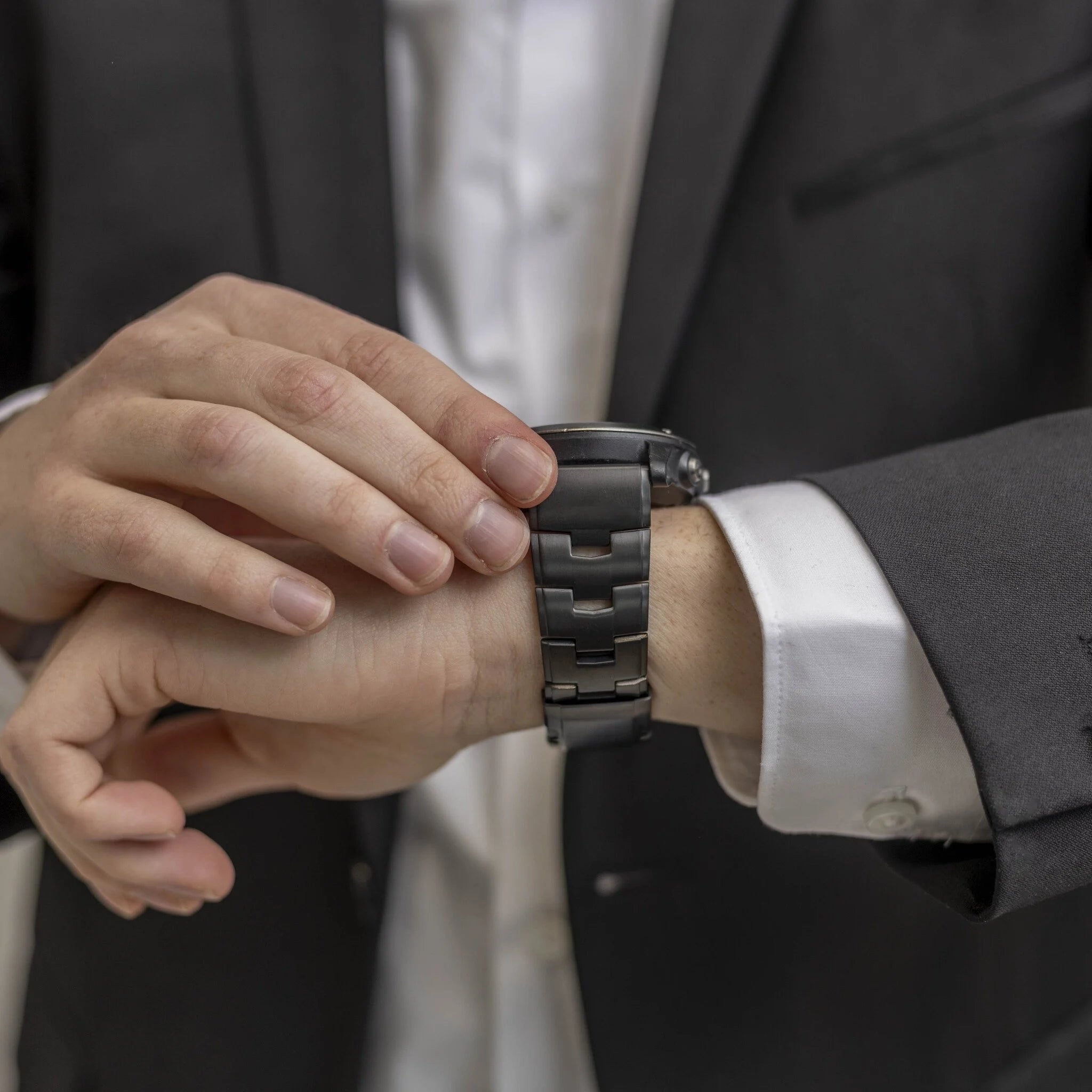 Garmin MARQ Titanium Strap (Black)