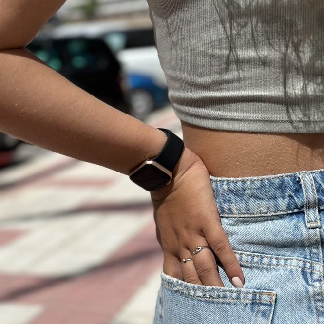 xoxo Wildhearts Apple Watch Silicone Strap (Black)