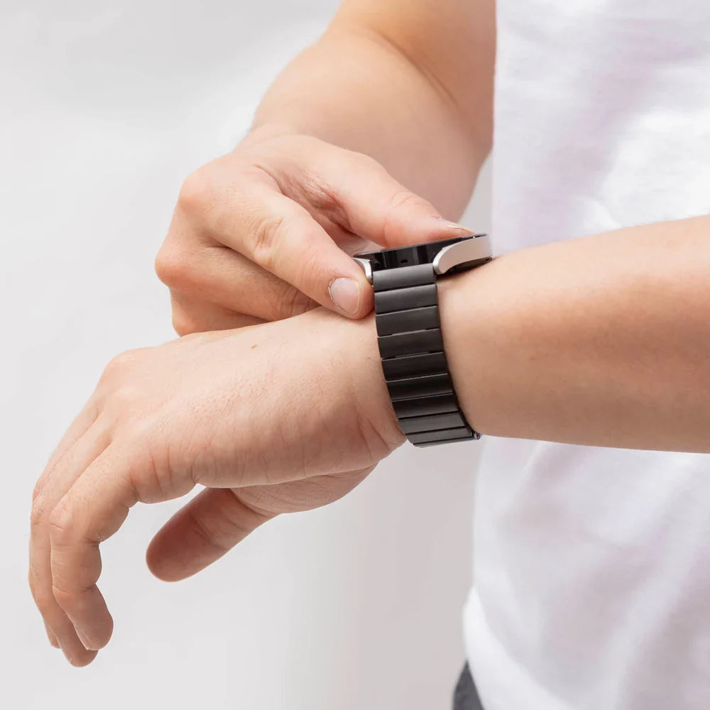 Coros Pace 2 Metal Strap (Black)