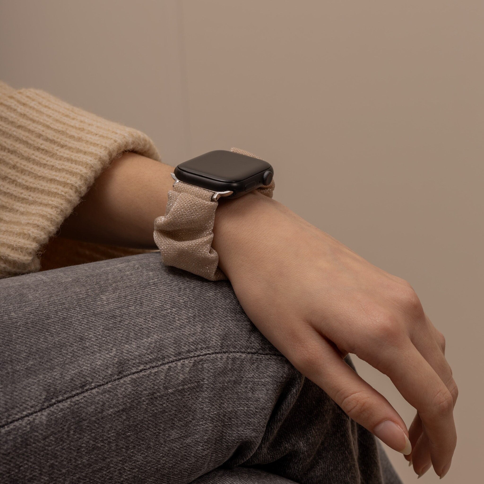 Apple Watch Scrunchie Strap (Shiny Beige)