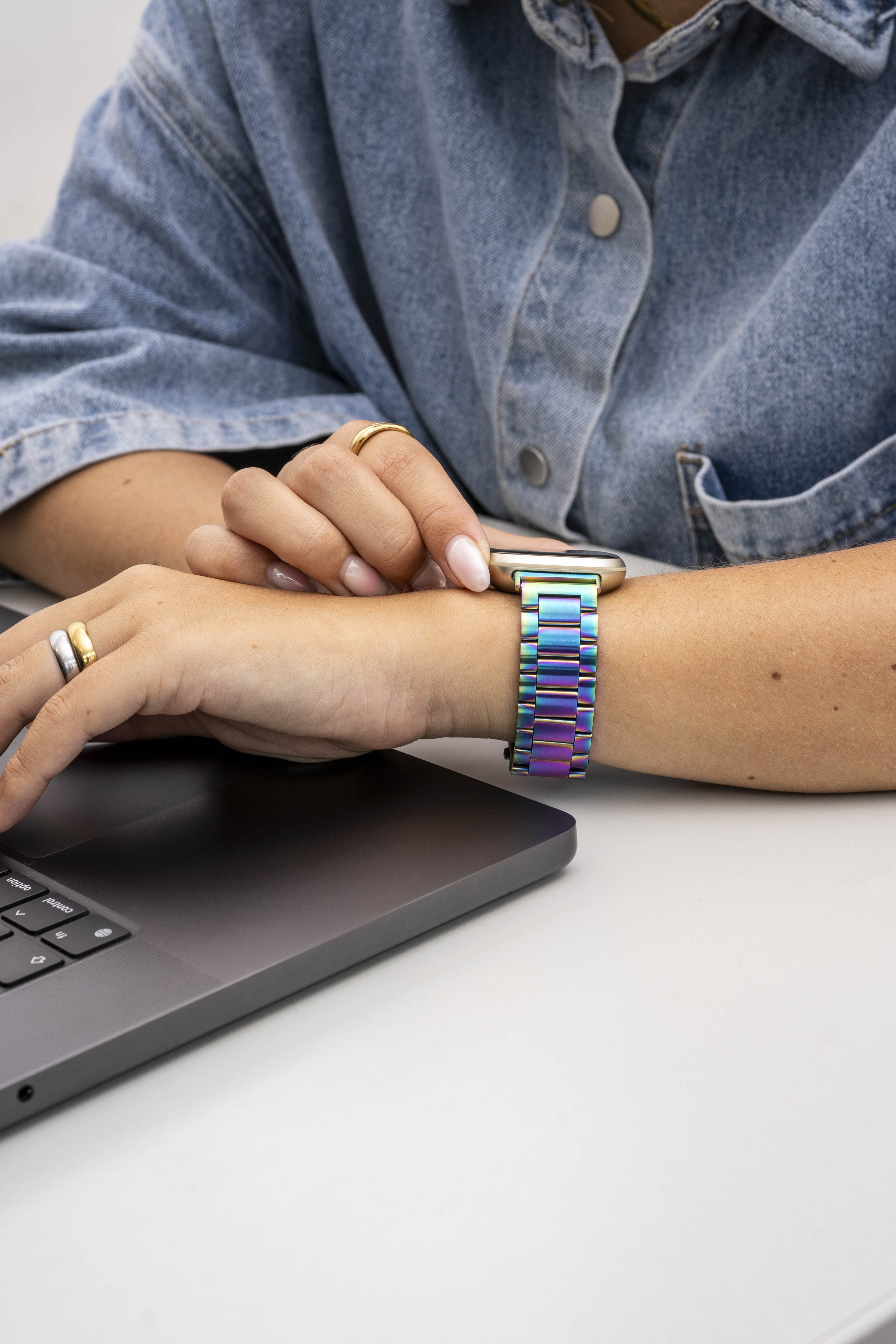 Samsung Galaxy Watch 5 44mm Steel Strap (Pearlescent)