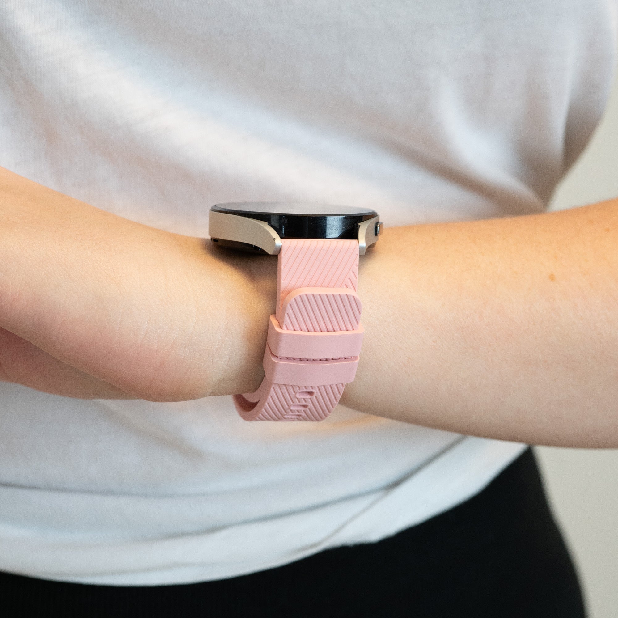 Bandz Amazfit Active 2 Silicone Strap 'Deluxe' (Pink)