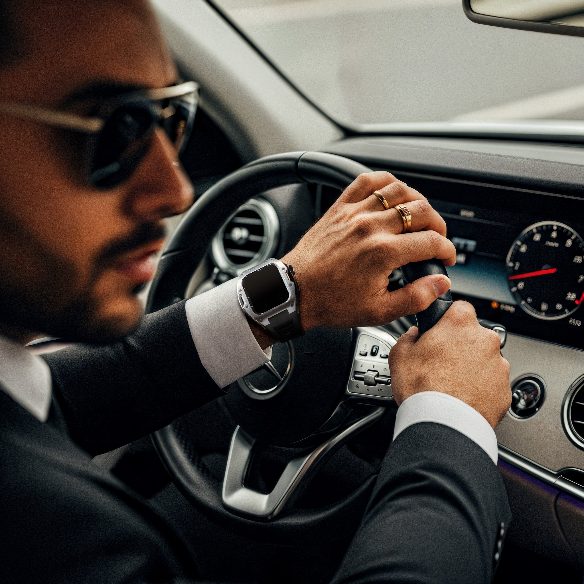 Reqior Apple Watch 45mm Case with Rubber Strap (Silver)