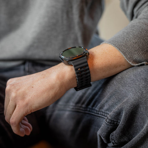 Samsung Galaxy Watch Ultra Wave Silicone Strap (Gray/Black)