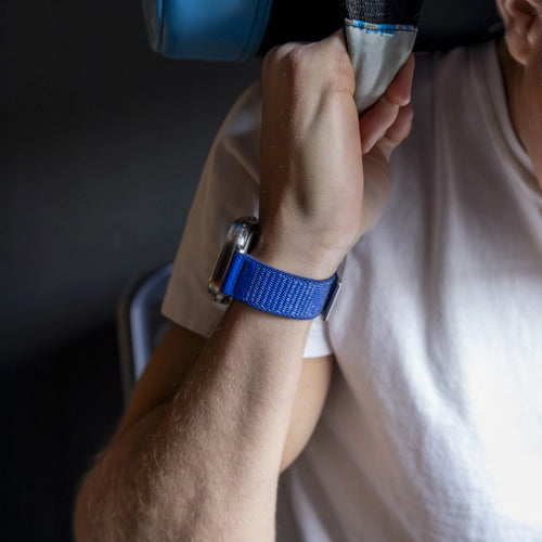 Strap-it Apple Watch Wave Nylon Strap (Royal Blue)