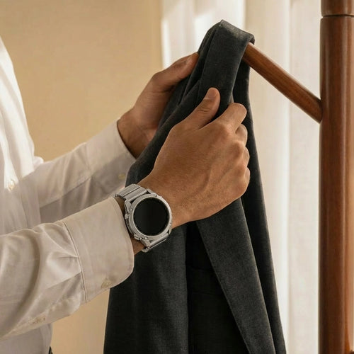 Garmin Instinct 3 - 45mm Titanium Hybrid Strap (Silver)