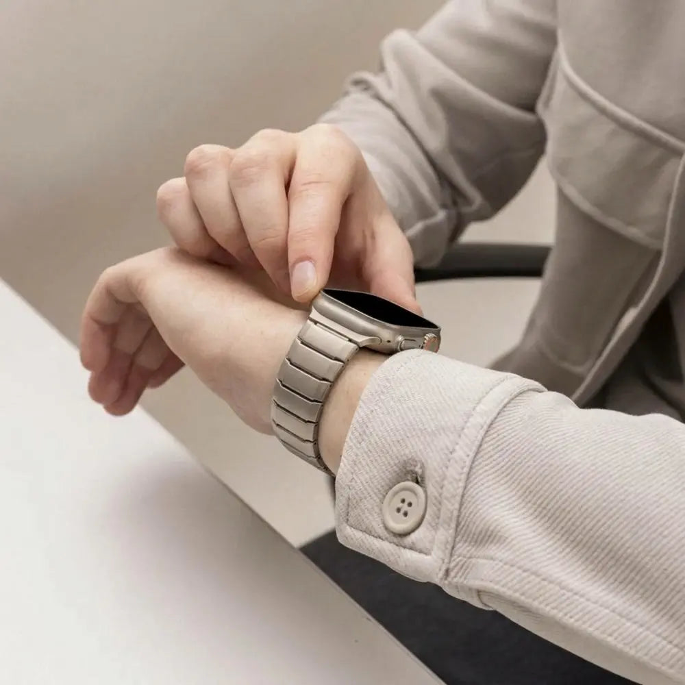 Apple Watch One Bead Titanium Strap (Titanium)