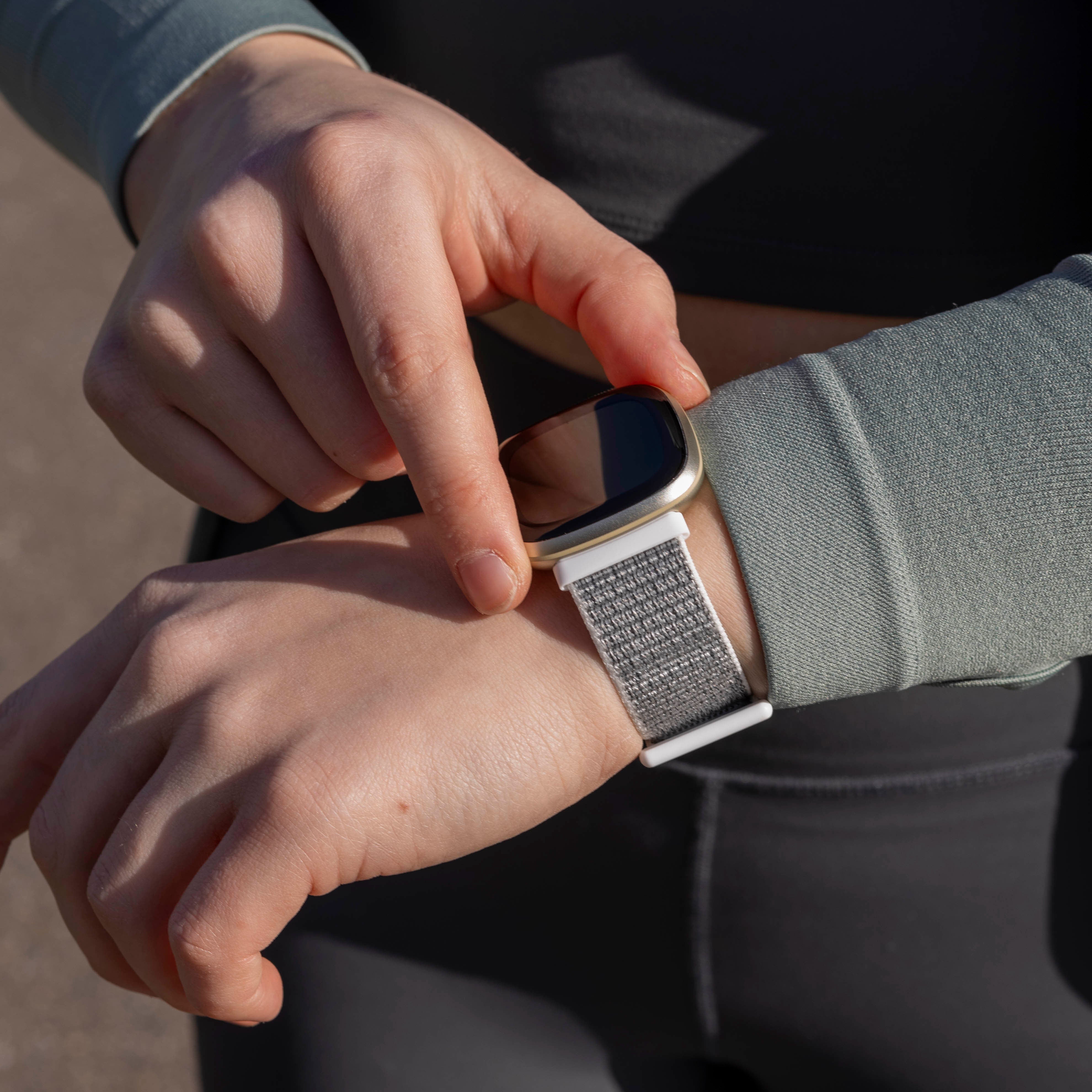 Fitbit Versa Canvas Nylon Strap (Gray Mix)