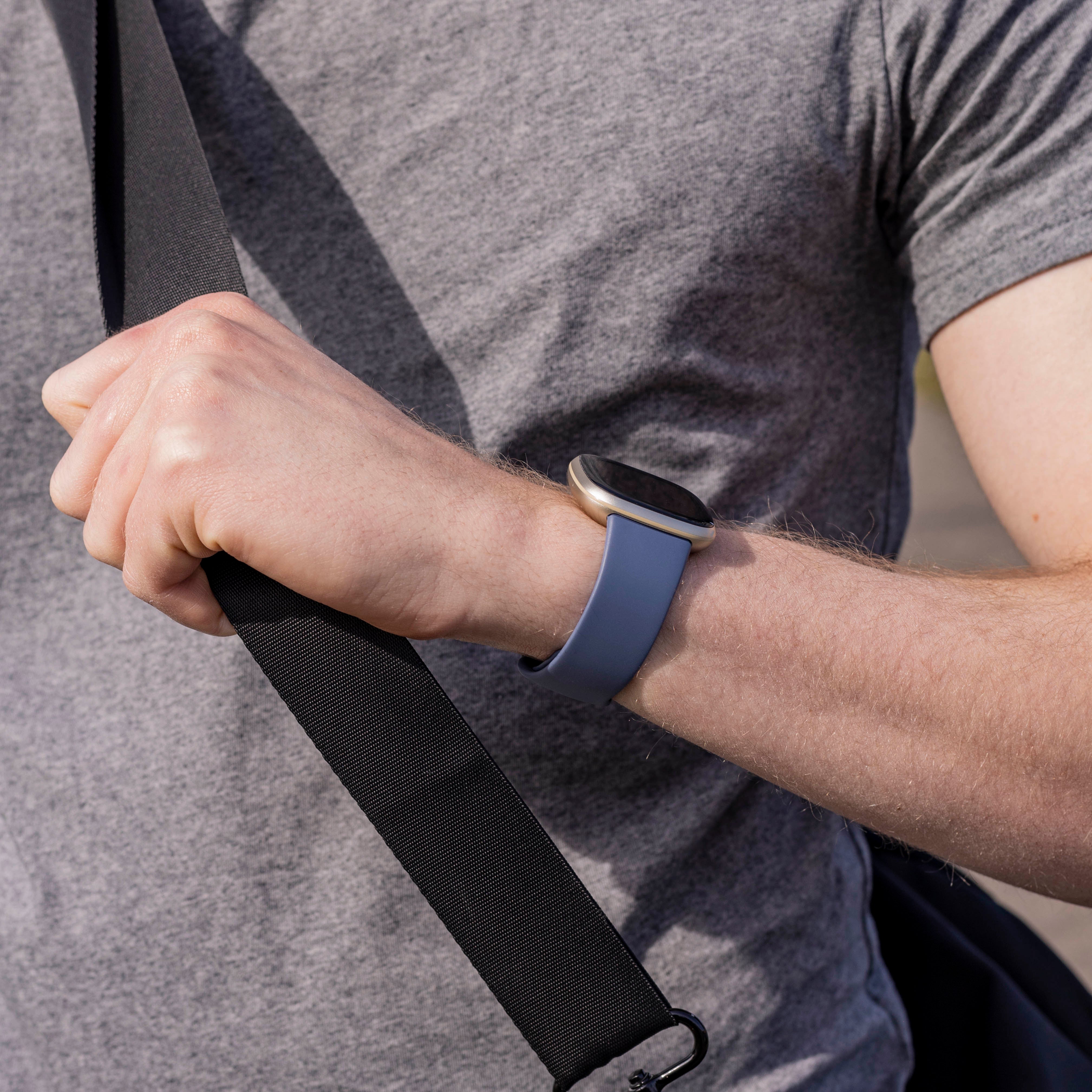Fitbit Versa 4 Silicone Strap Classic (Grey-Blue)