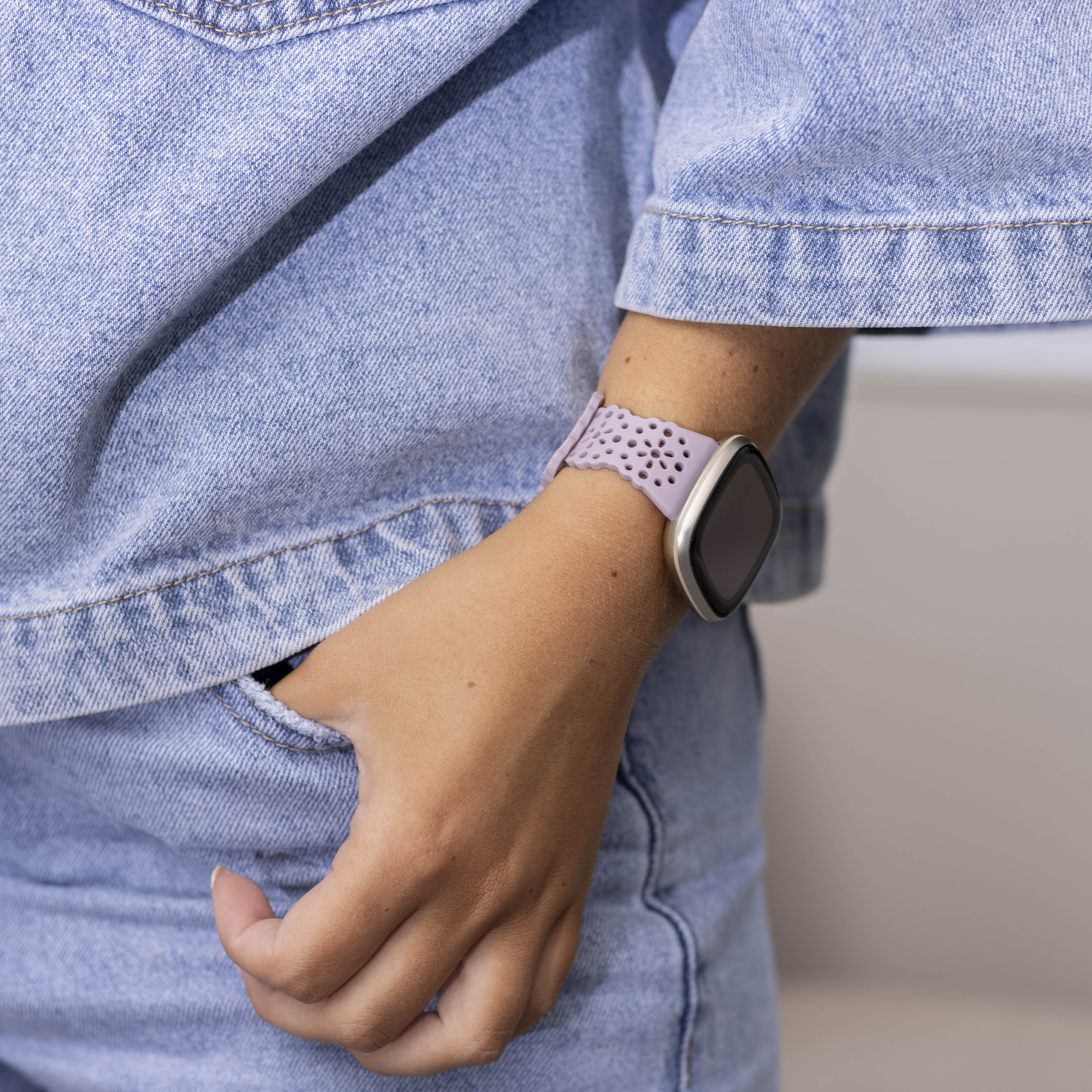 Fitbit Versa 3 Silicone Strap with Pattern (Lila)