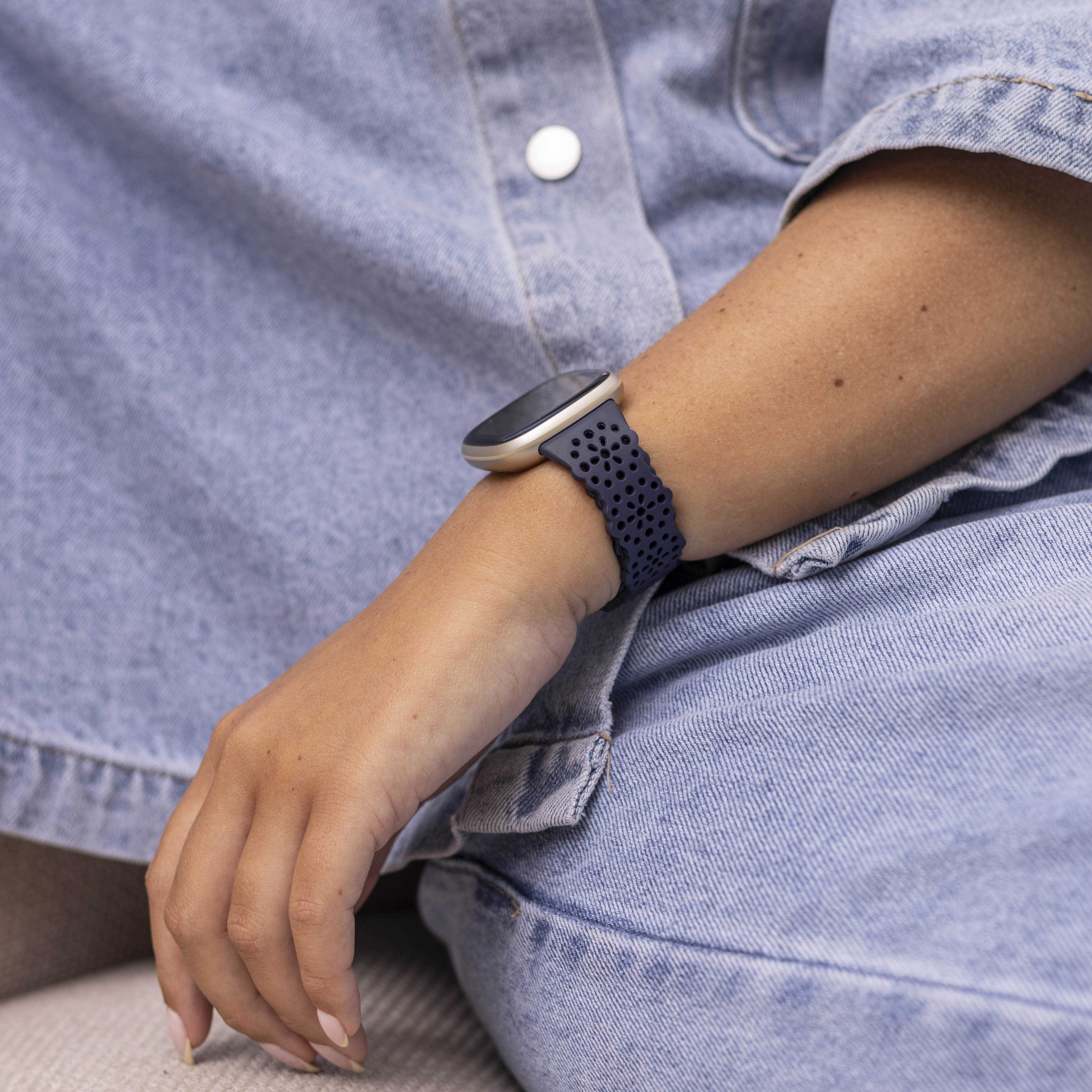 Fitbit Versa 3 Silicone Strap with Pattern (Dark Blue)