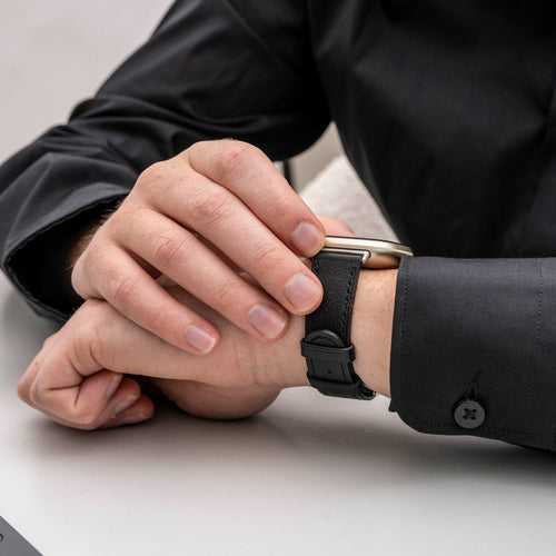 Fitbit Versa 3 Leather Strap (Smooth Black)