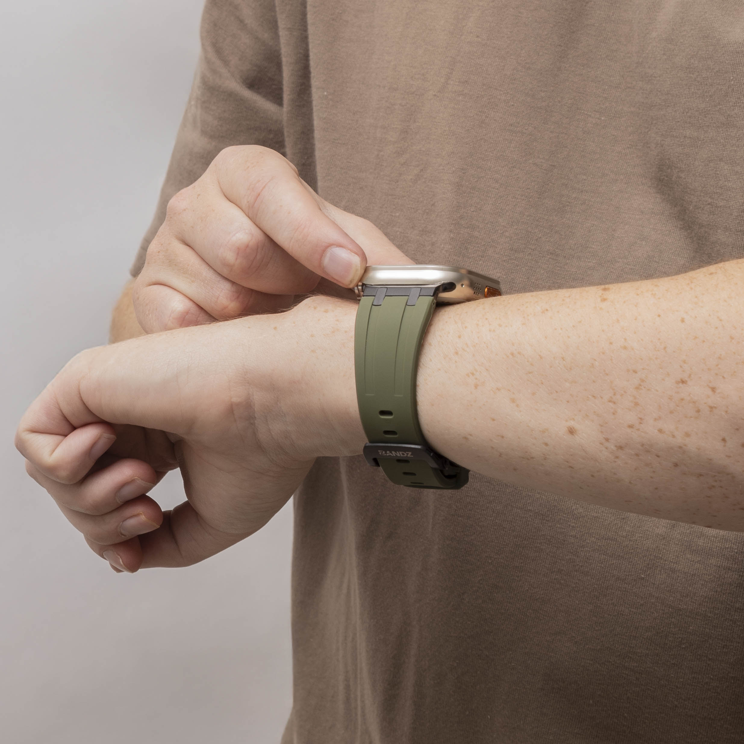 Bandz Apple Watch Silicone Strap 'Luxe Liquid' (Green With Black)