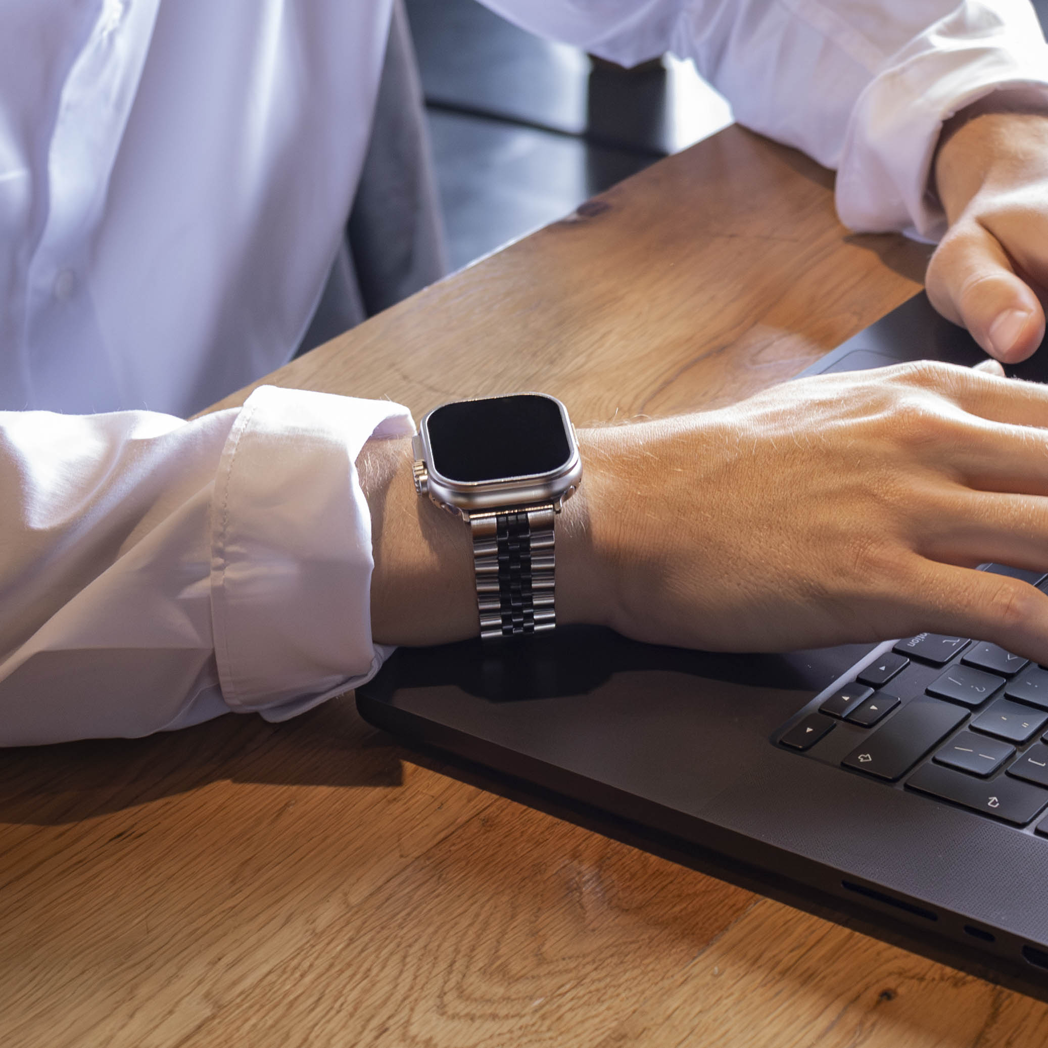 Apple Watch Steel Strap Jubilee (Silver/Black)