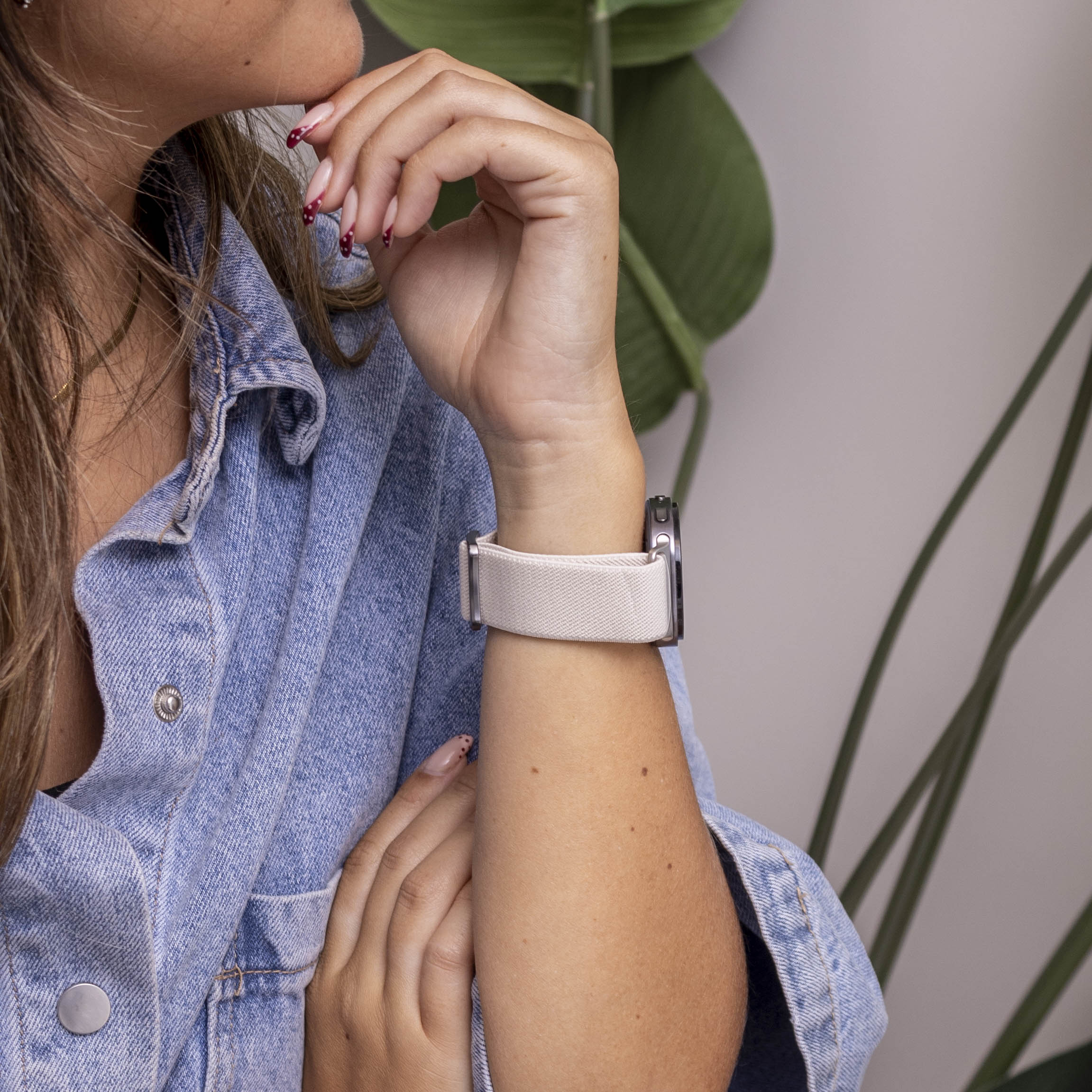 Samsung Galaxy Watch 8 - 44mm Elastic Strap (Starlight)