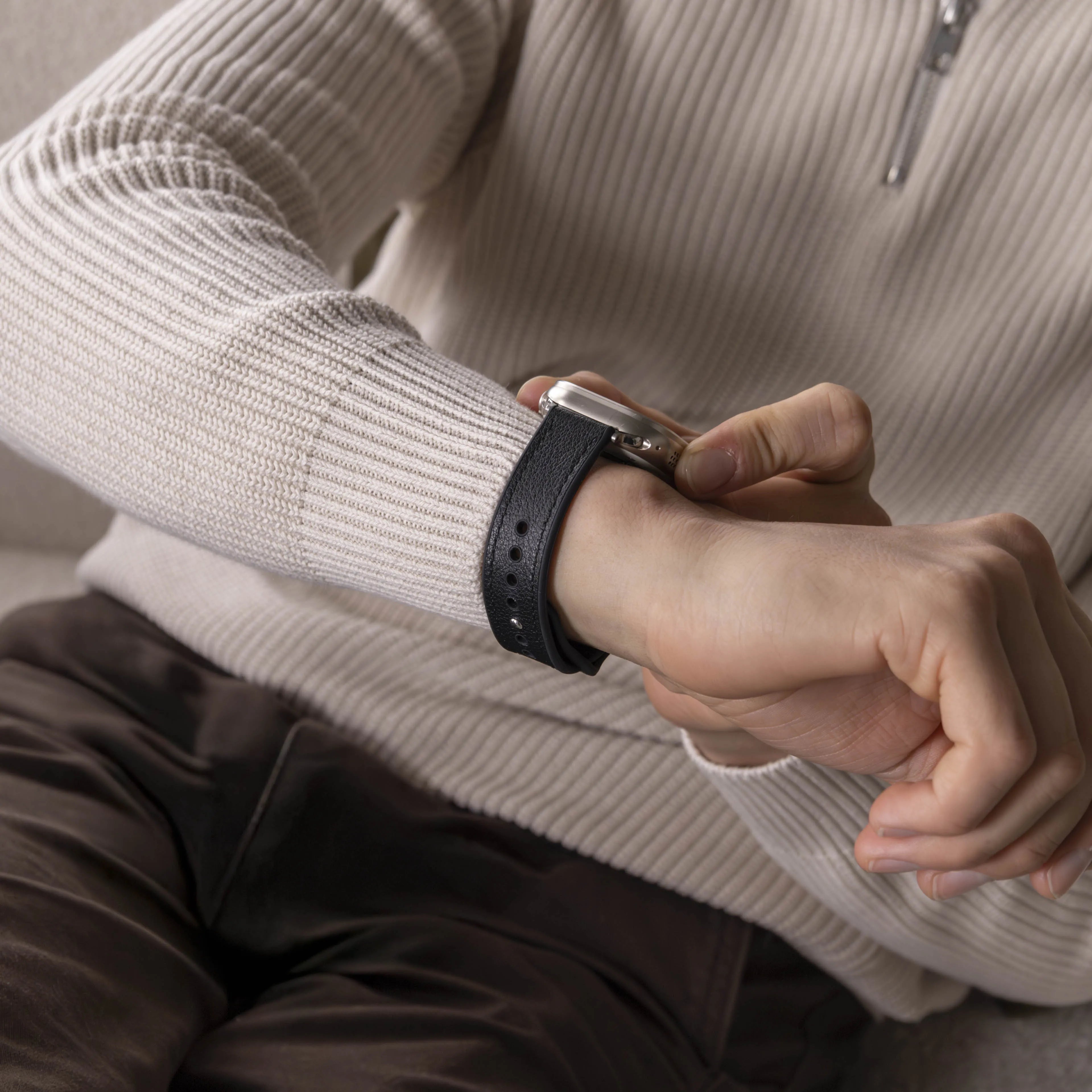 Apple Watch Hybrid Leather Strap (Black)