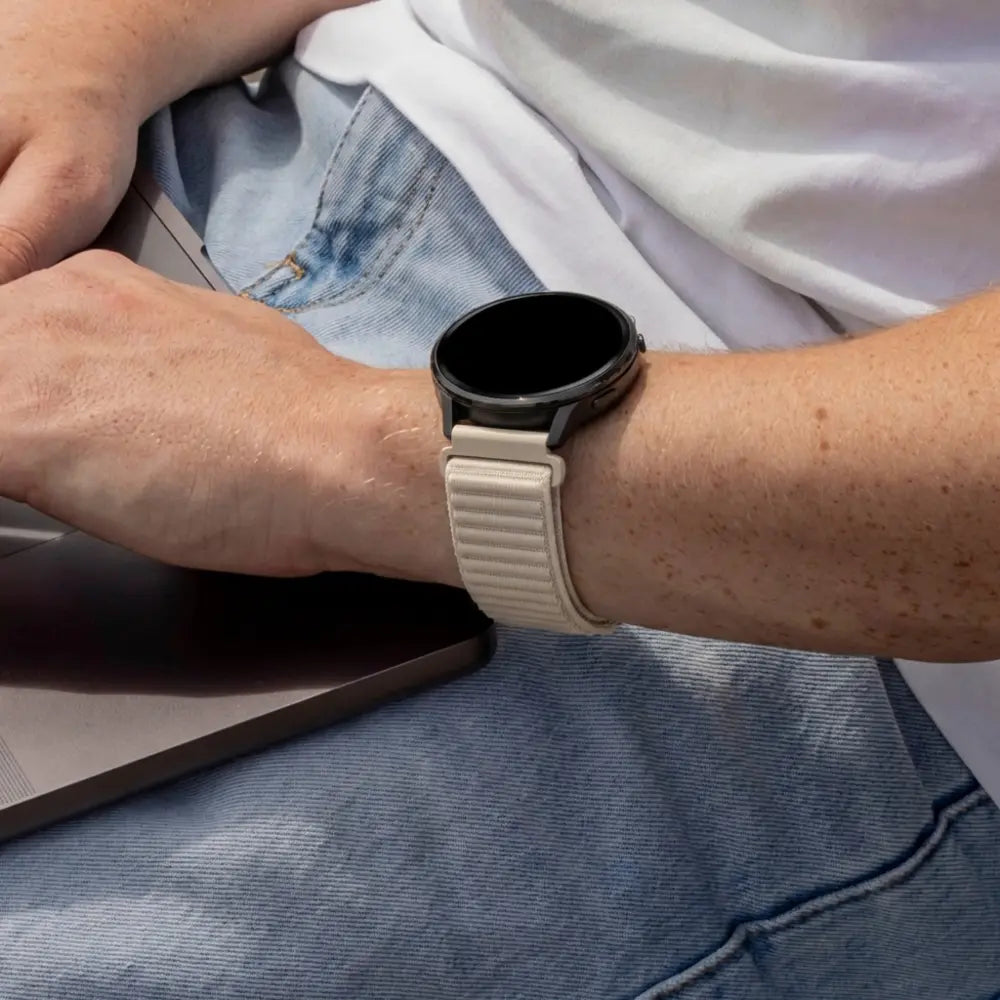 Bandz Garmin Venu 4 - 41mm nylon band 'Wave' (sterrenlicht)