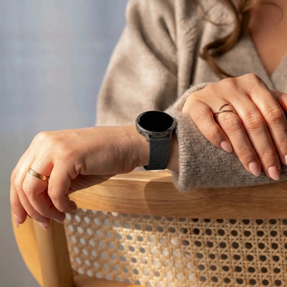 Bandz Garmin Forerunner 255s Silicone Strap 'Leopard' (Black)