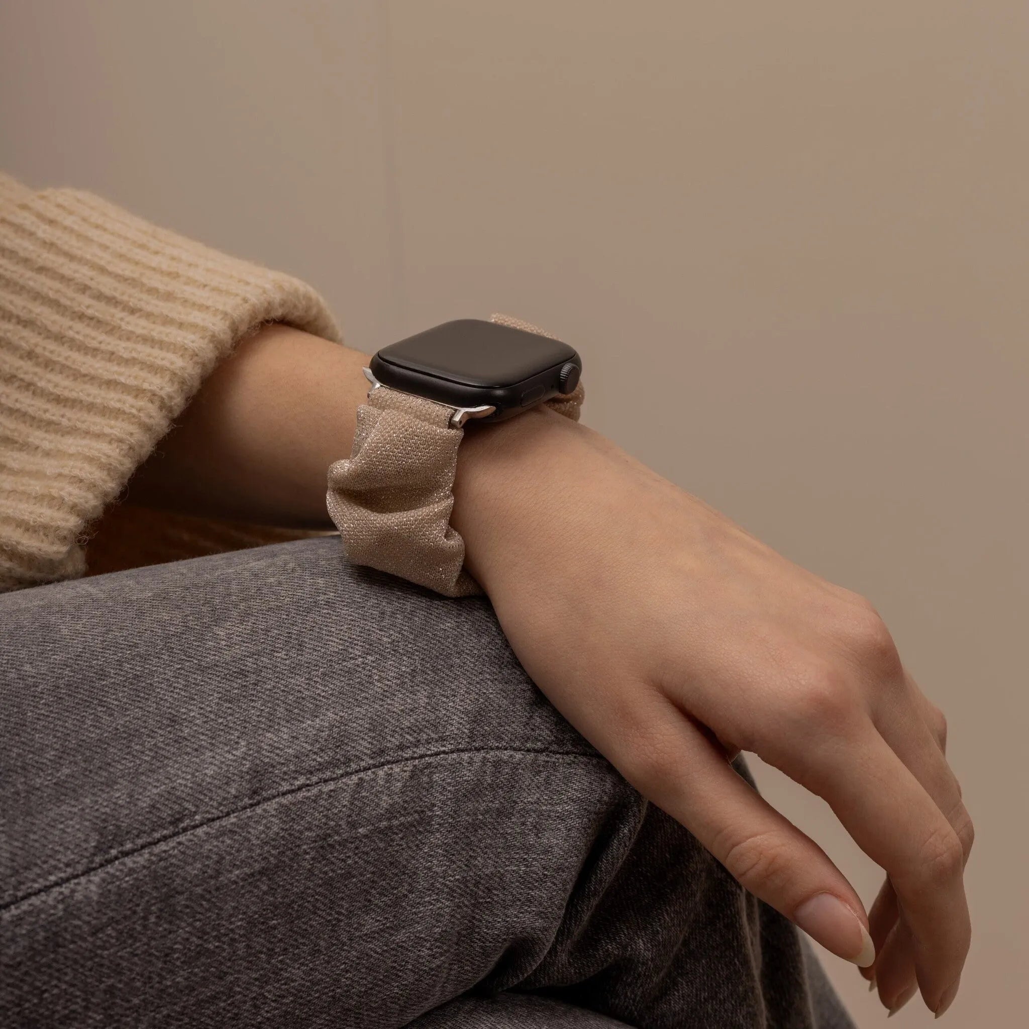 Apple Watch Scrunchie Strap (Shiny Beige)