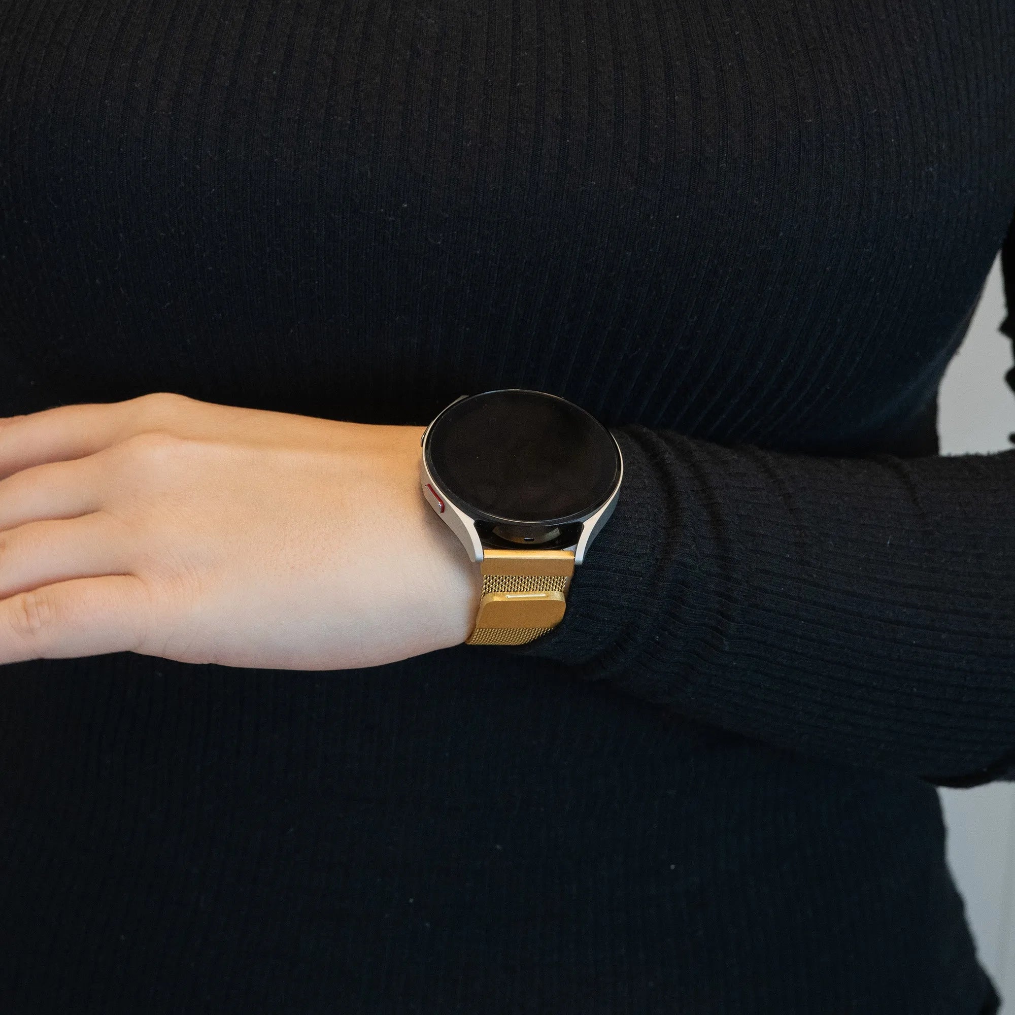 Bandz Oozoo Smartwatch 20mm Milanese Loop Strap (Gold)