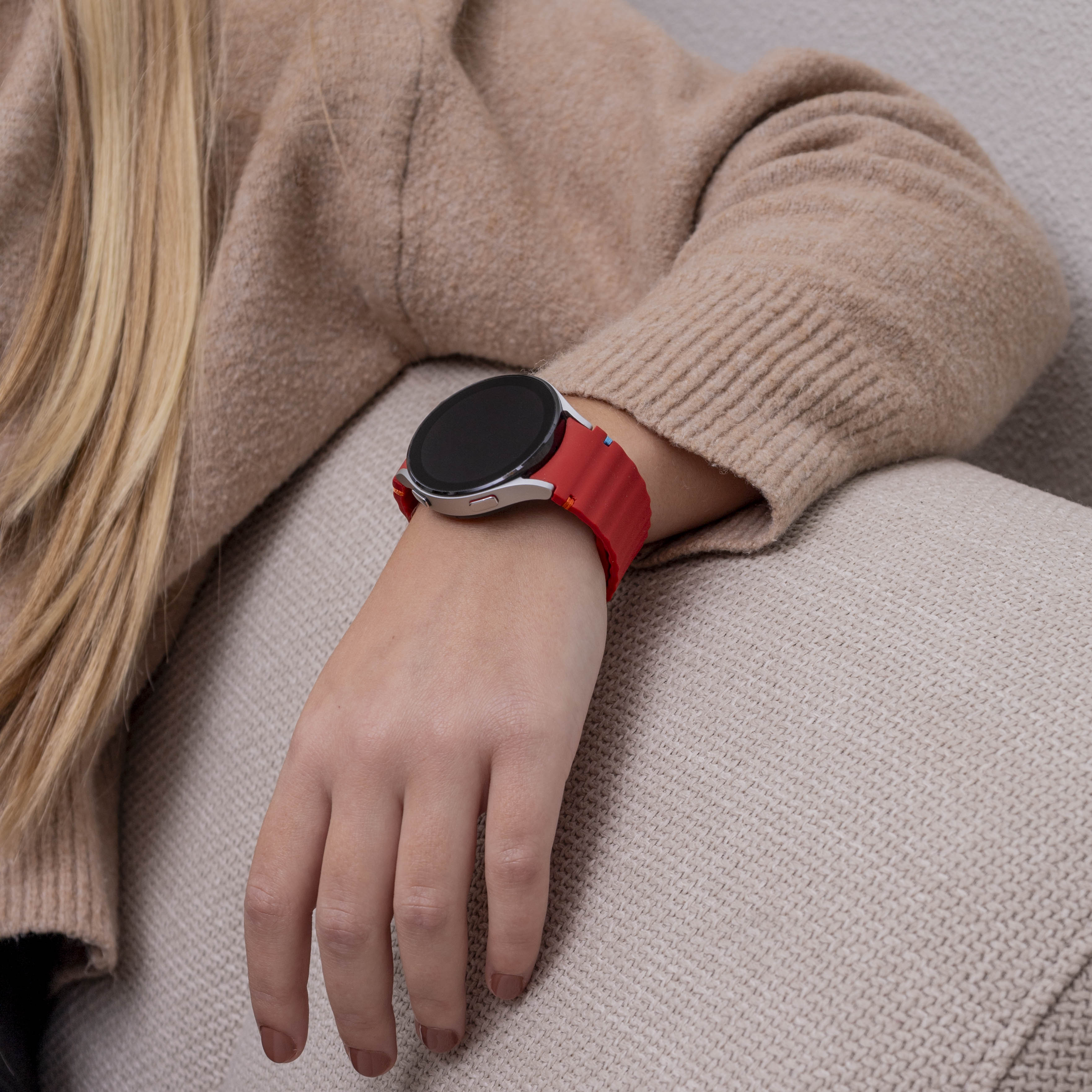 Samsung Galaxy Watch FE Wave Strap (Red)