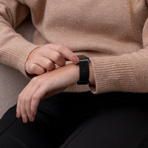 Samsung Galaxy Fit 3 Silicone Strap with Pattern (Black)