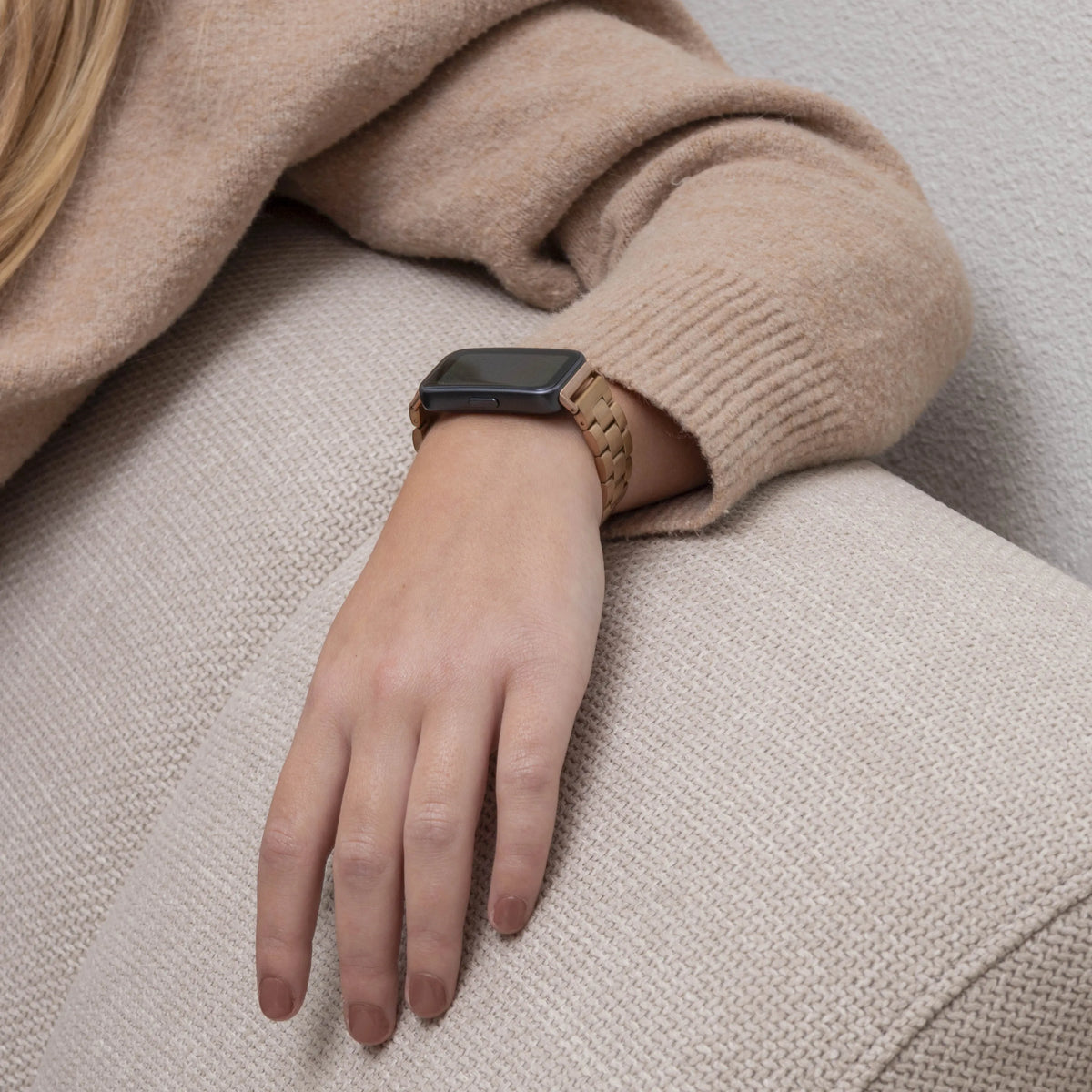Steel Strap, rose gold, lifestyle photo