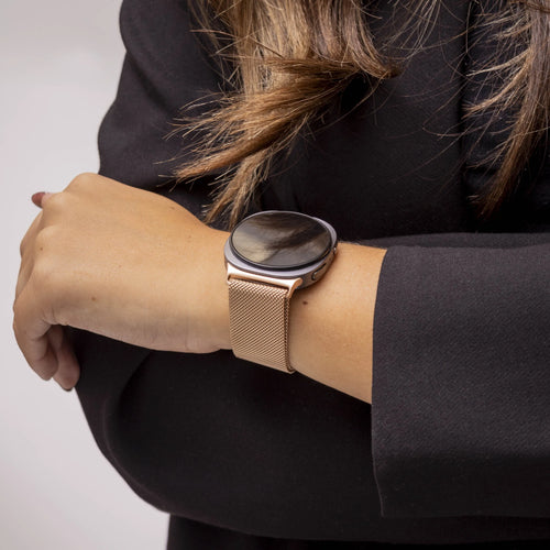 Milanese Strap, rose gold, lifestyle photo