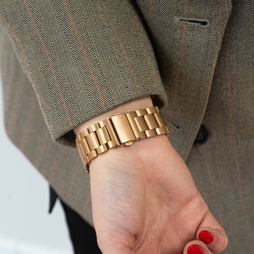 Steel Strap 'One Push', rose gold, lifestyle photo