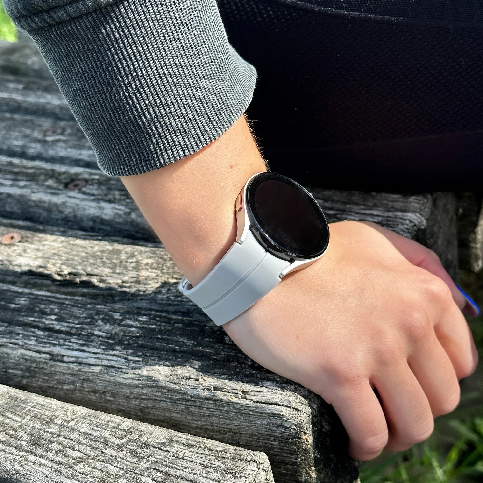 Samsung Galaxy Watch 5 44mm Magnetic Sport Strap (Grey)
