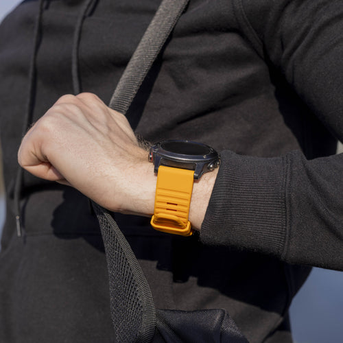 Bandz Garmin Approach S70 - 47mm Buckled Silicone Strap (Orange)