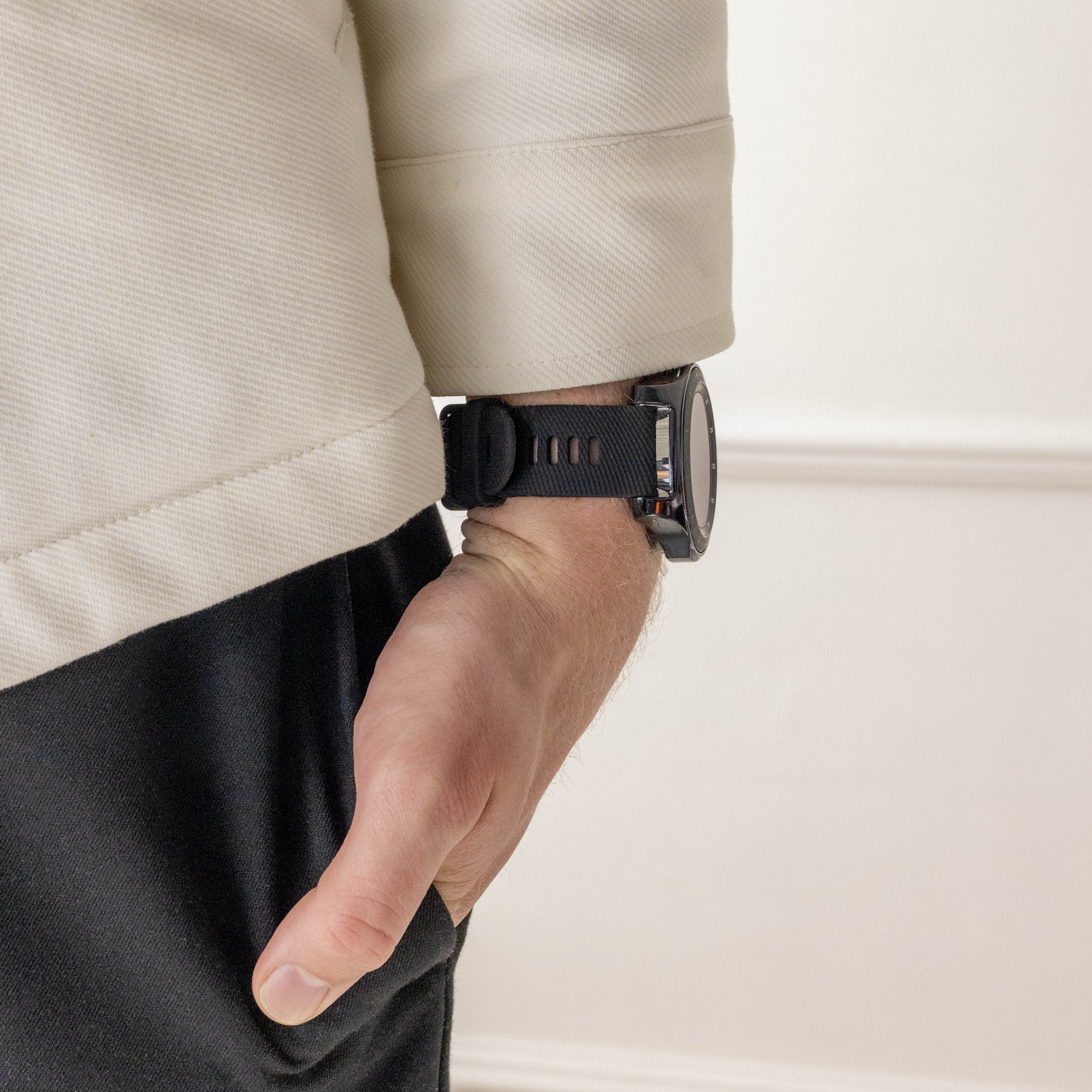 Coros Apex 4 - 42mm Silicone Strap (Black)