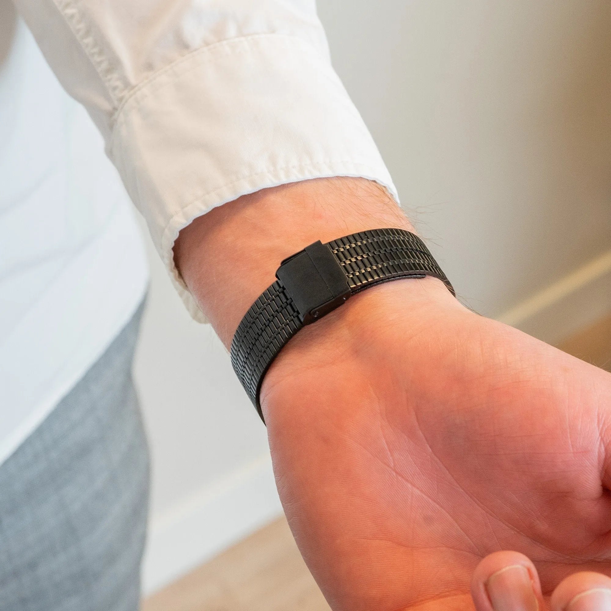 Bandz Coros Apex 4 - 42mm Adjustable Steel Strap (Black)