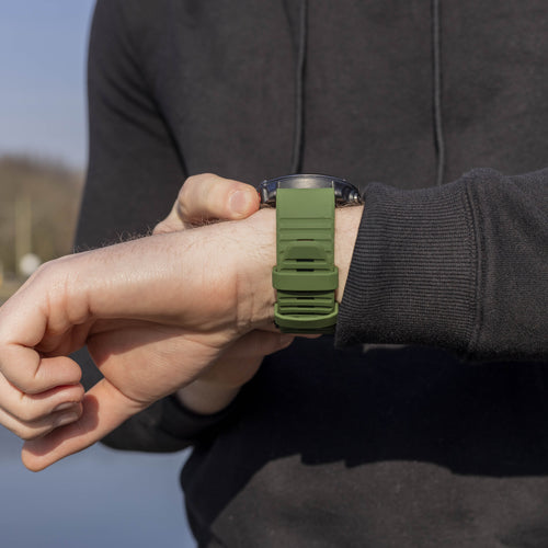 Bandz Garmin Quatix 8 - 51mm Buckled Silicone Strap (Dark Green)