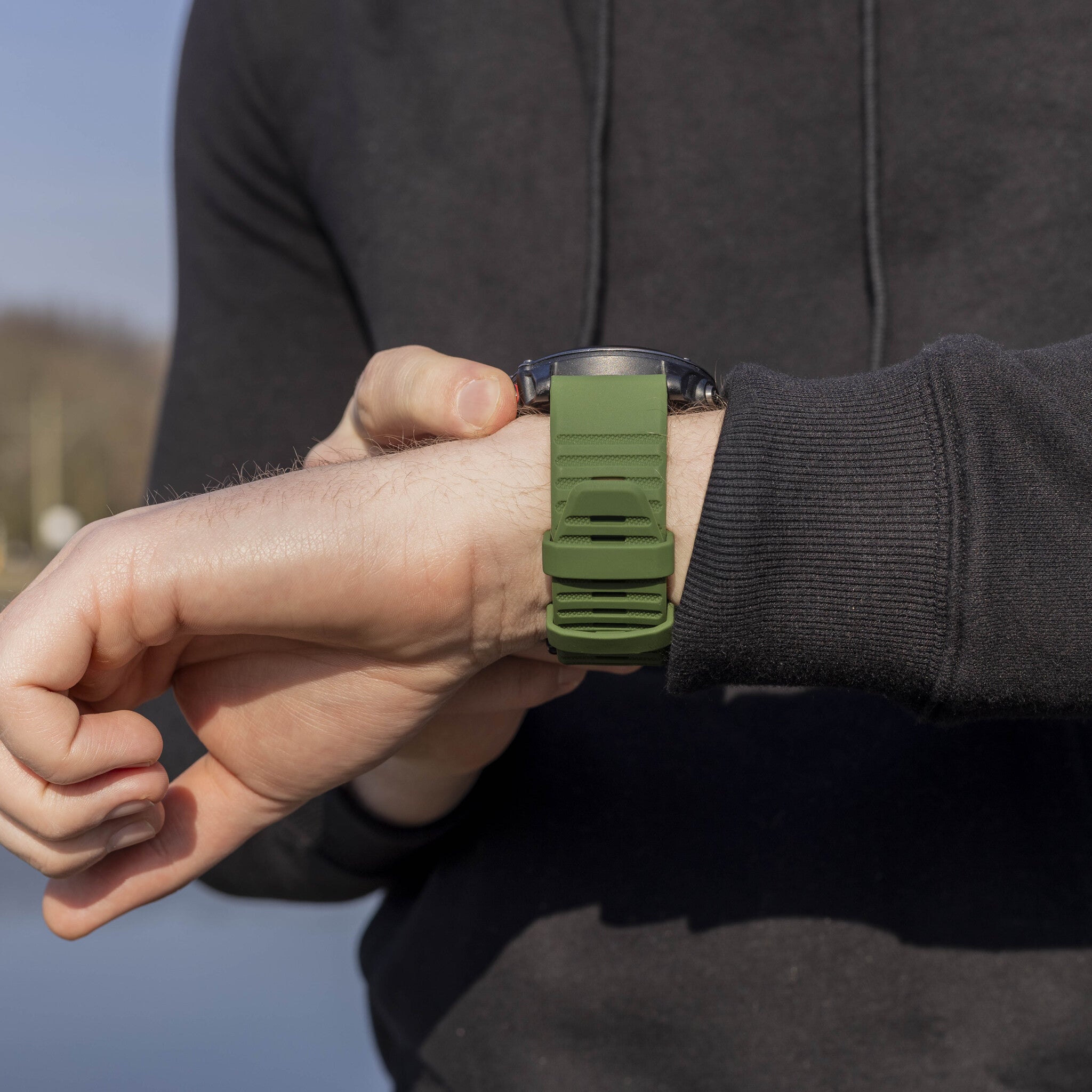 Bandz Garmin D2 Bravo Buckled Silicone Strap (Dark Green)