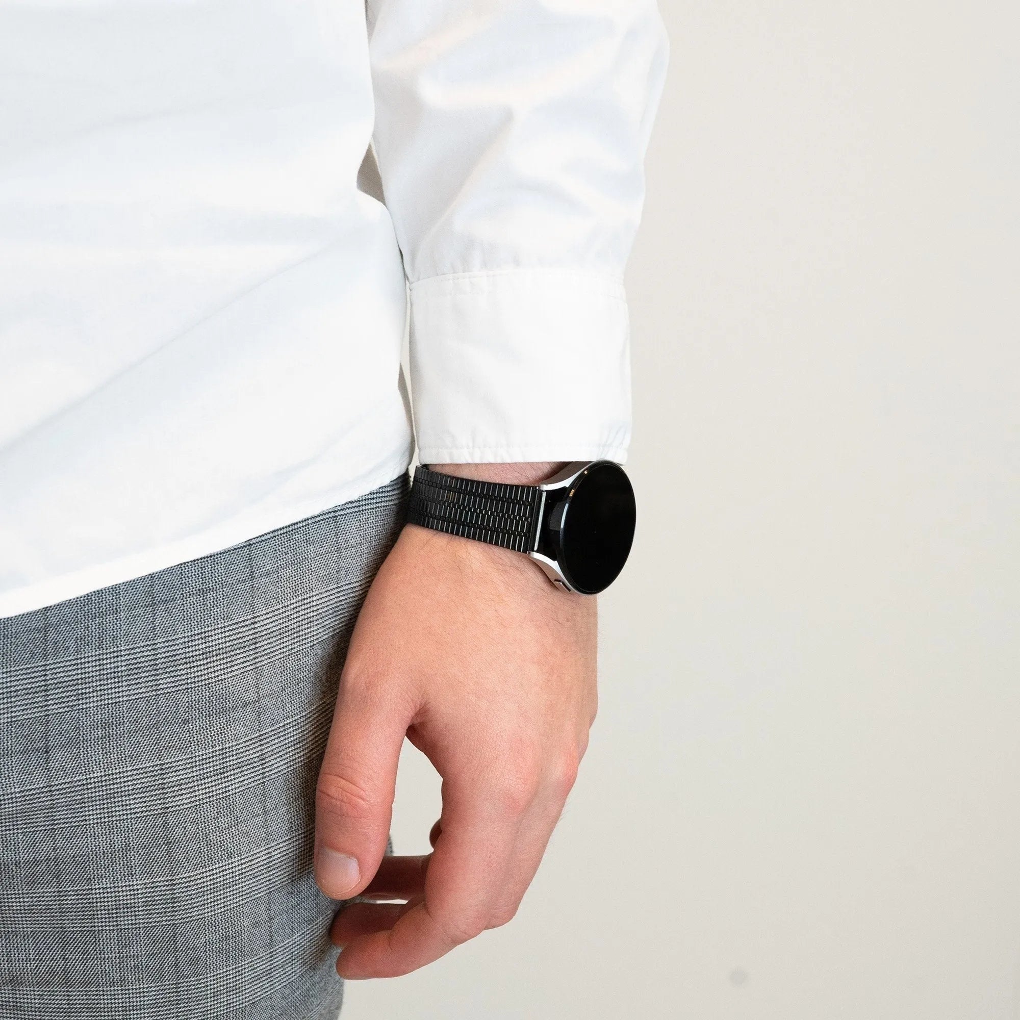Bandz Coros Apex 4 - 42mm Adjustable Steel Strap (Black)
